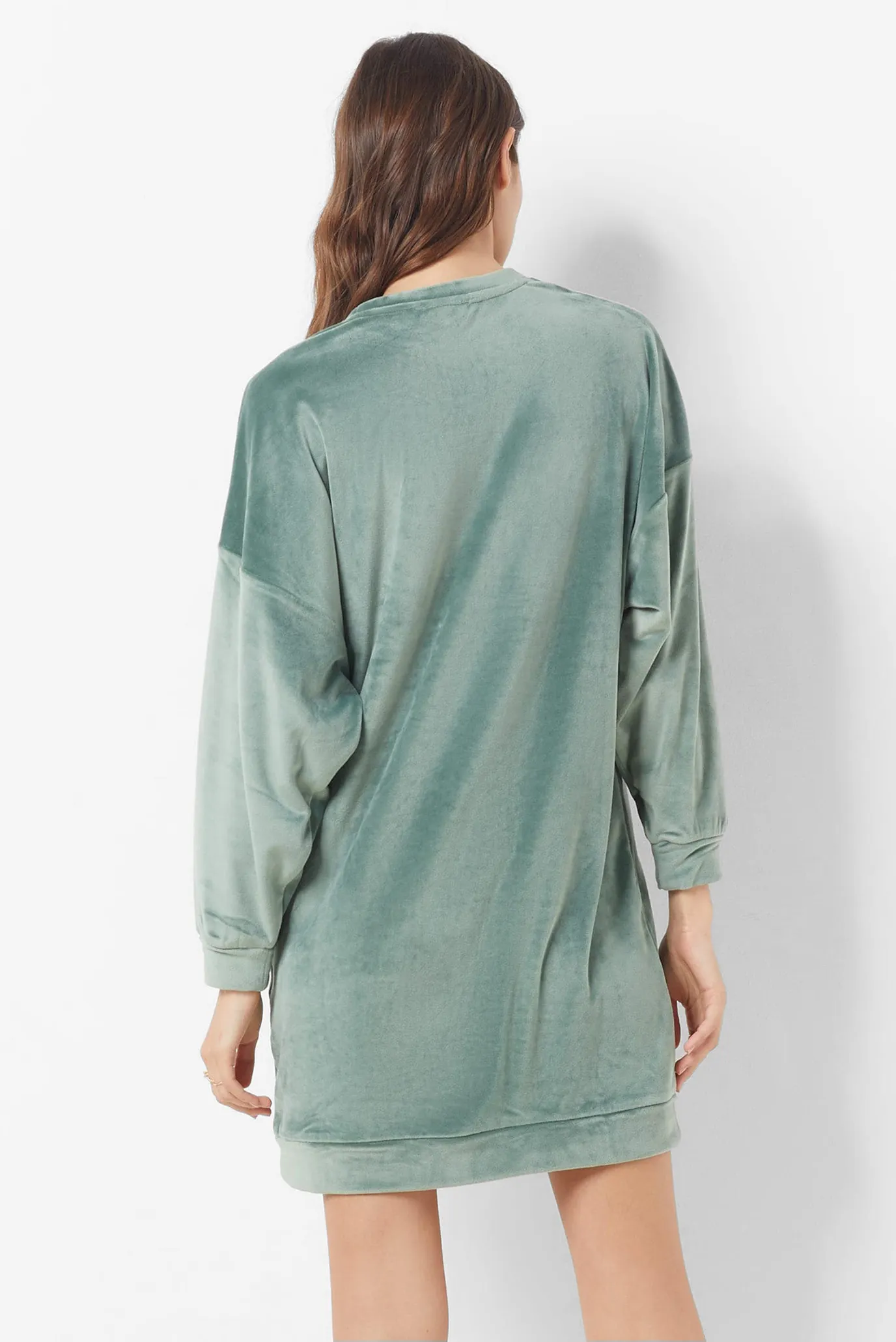 Жіноча зелена велюрова нічна сорочка DUNKAN 4