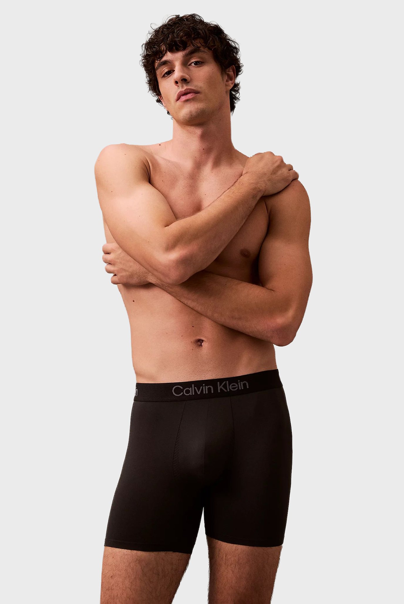 Мужские черные боксеры BOXER BRIEF Черный S Calvin Klein LV00NB4201 Мужские черные боксеры BOXER BRIEF Черный S Calvin Klein LV00NB4201