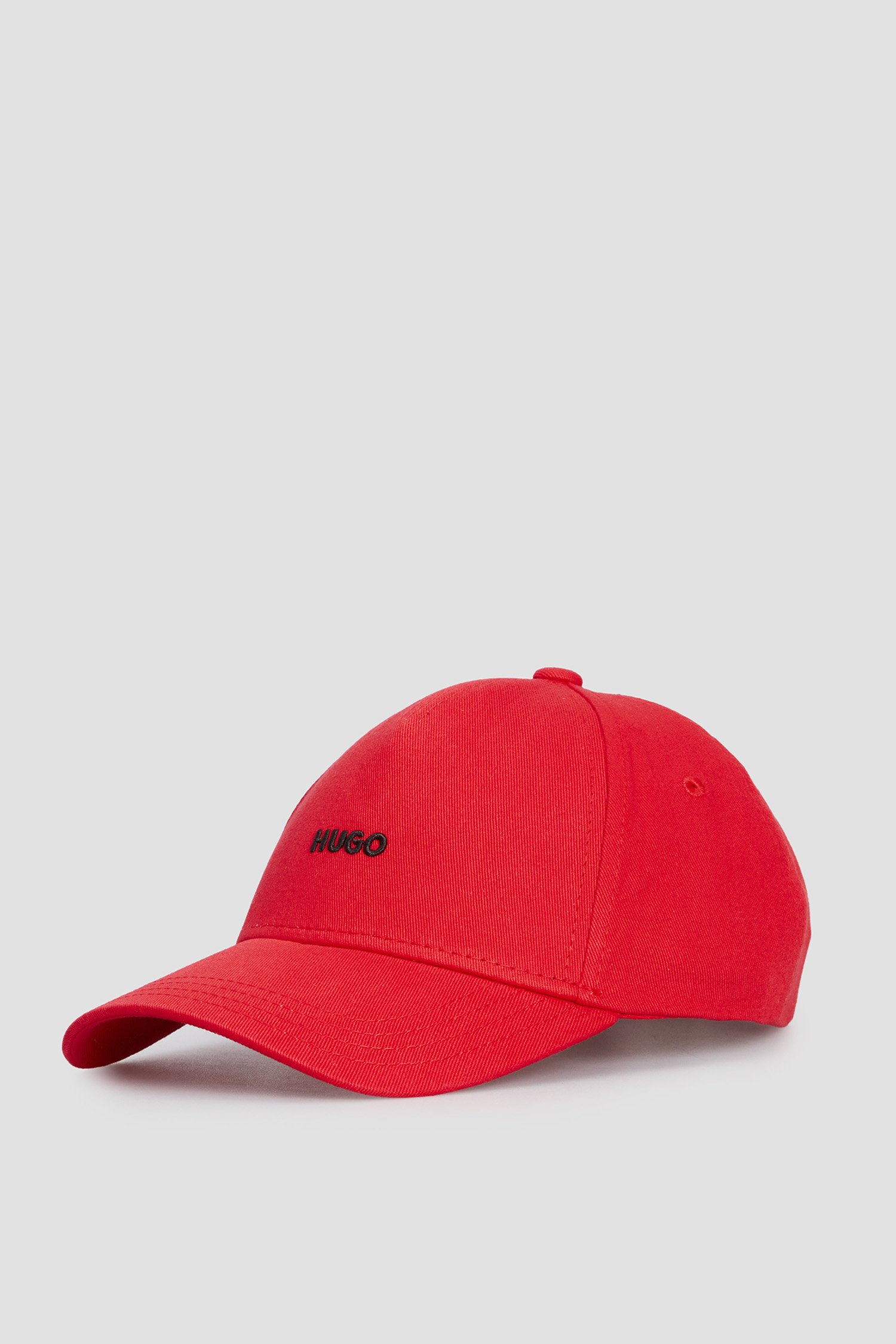 Женская красная кепка 1