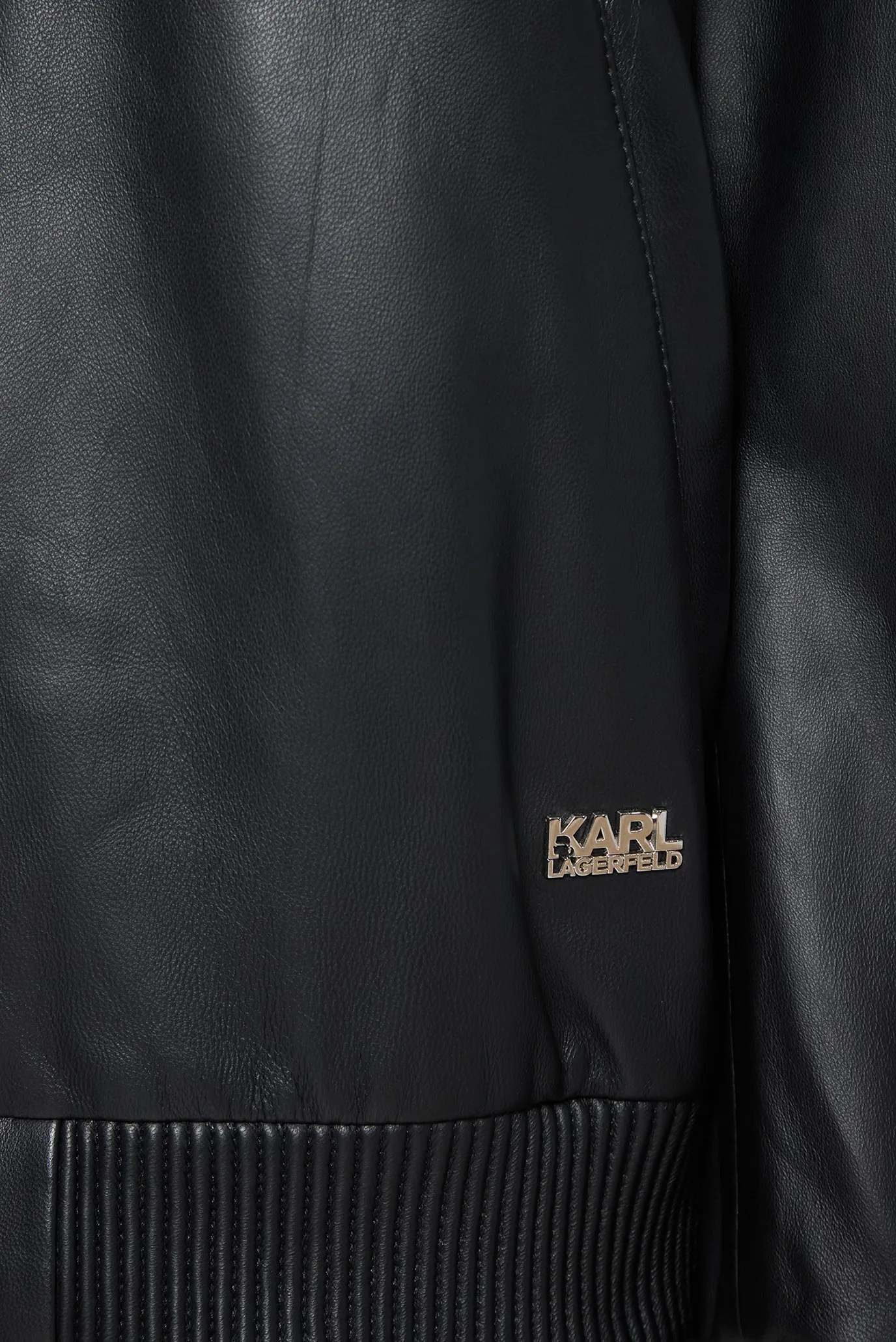 Мужская черная кожаная куртка 3