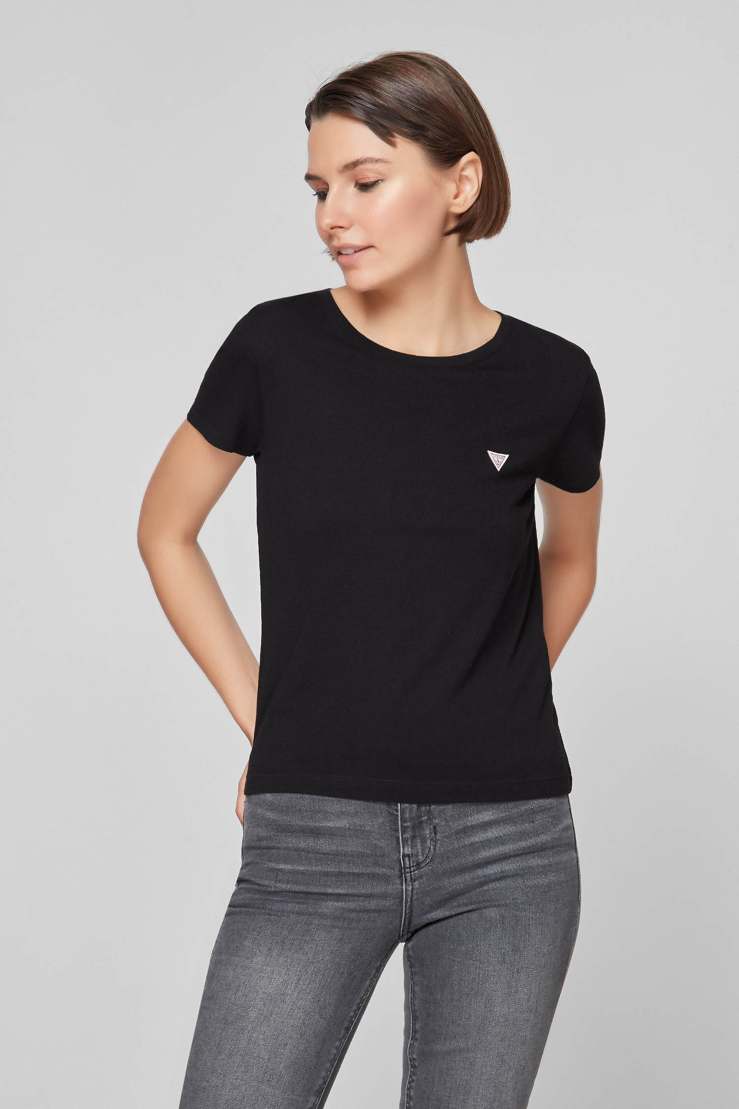 Женская черная футболка Guess W0GI64.R9I50;JBLK — MD-Fashion