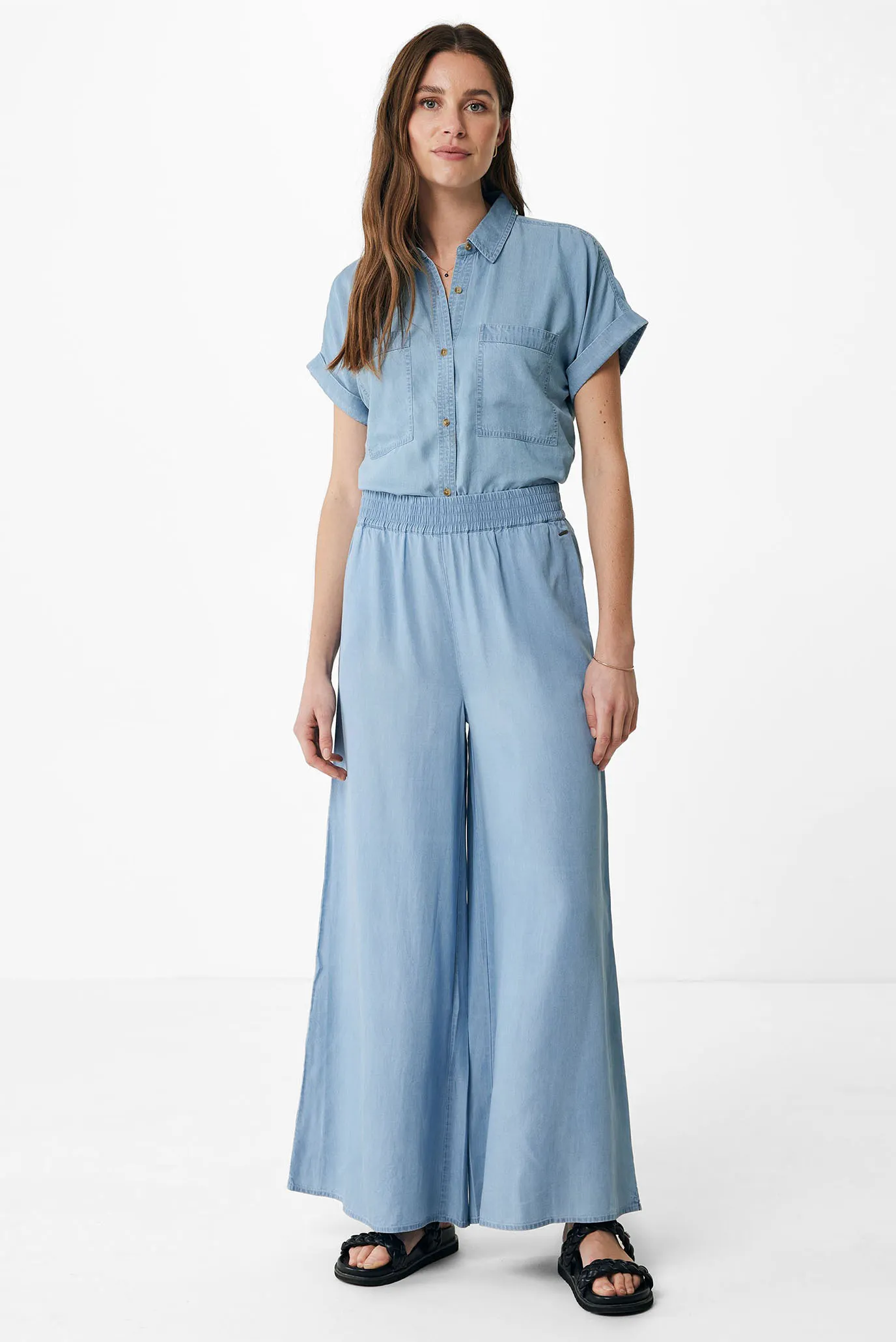 Жіноча блакитна сорочка 2