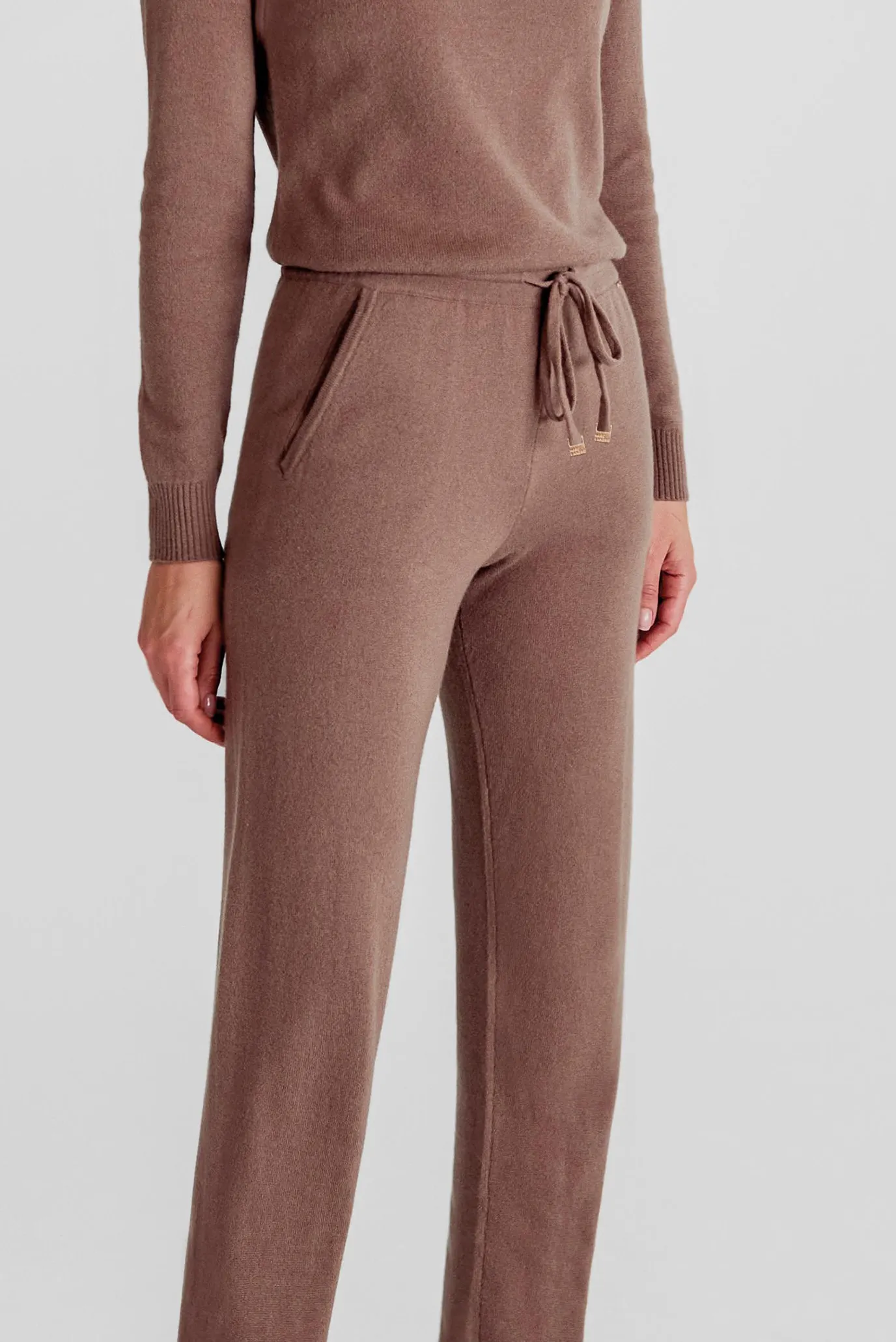 Жіночі коричневі кашемірові брюки 2