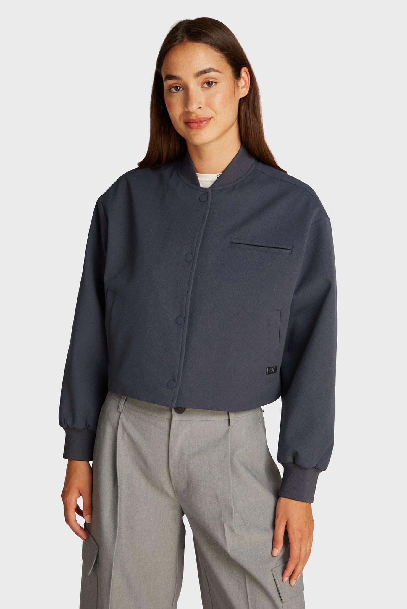 Женский синий бомбер SHORT BOMBER JACKET Синий S Calvin Klein Jeans J20J224970 Женский синий бомбер SHORT BOMBER JACKET Синий S Calvin Klein Jeans J20J224970