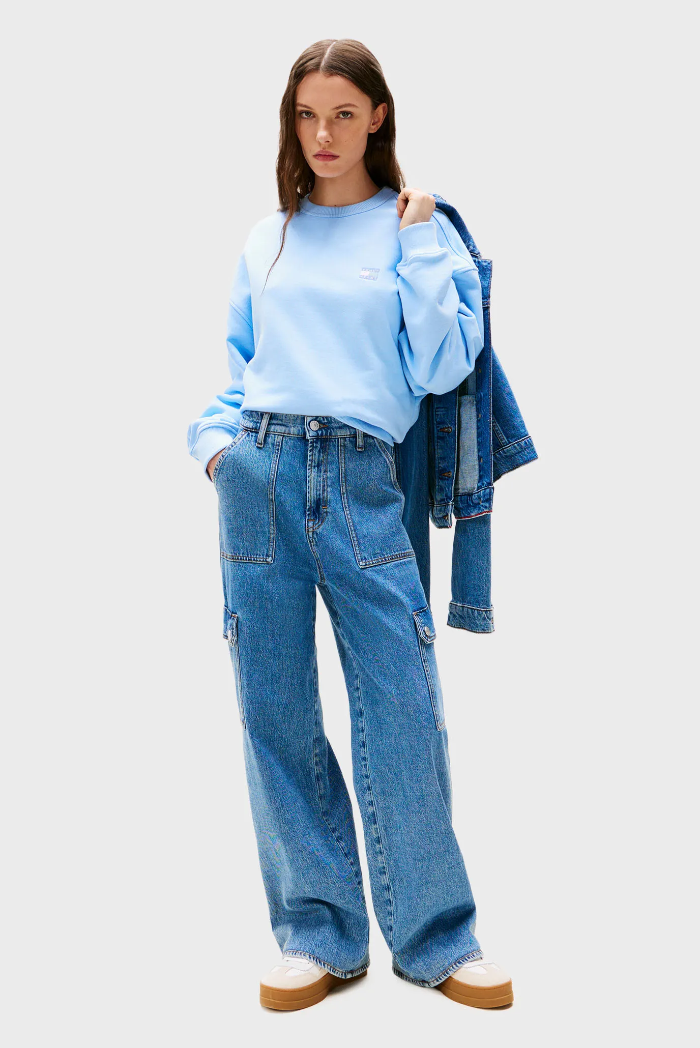 Жіночий блакитний світшот BXY BADGE CREW 2