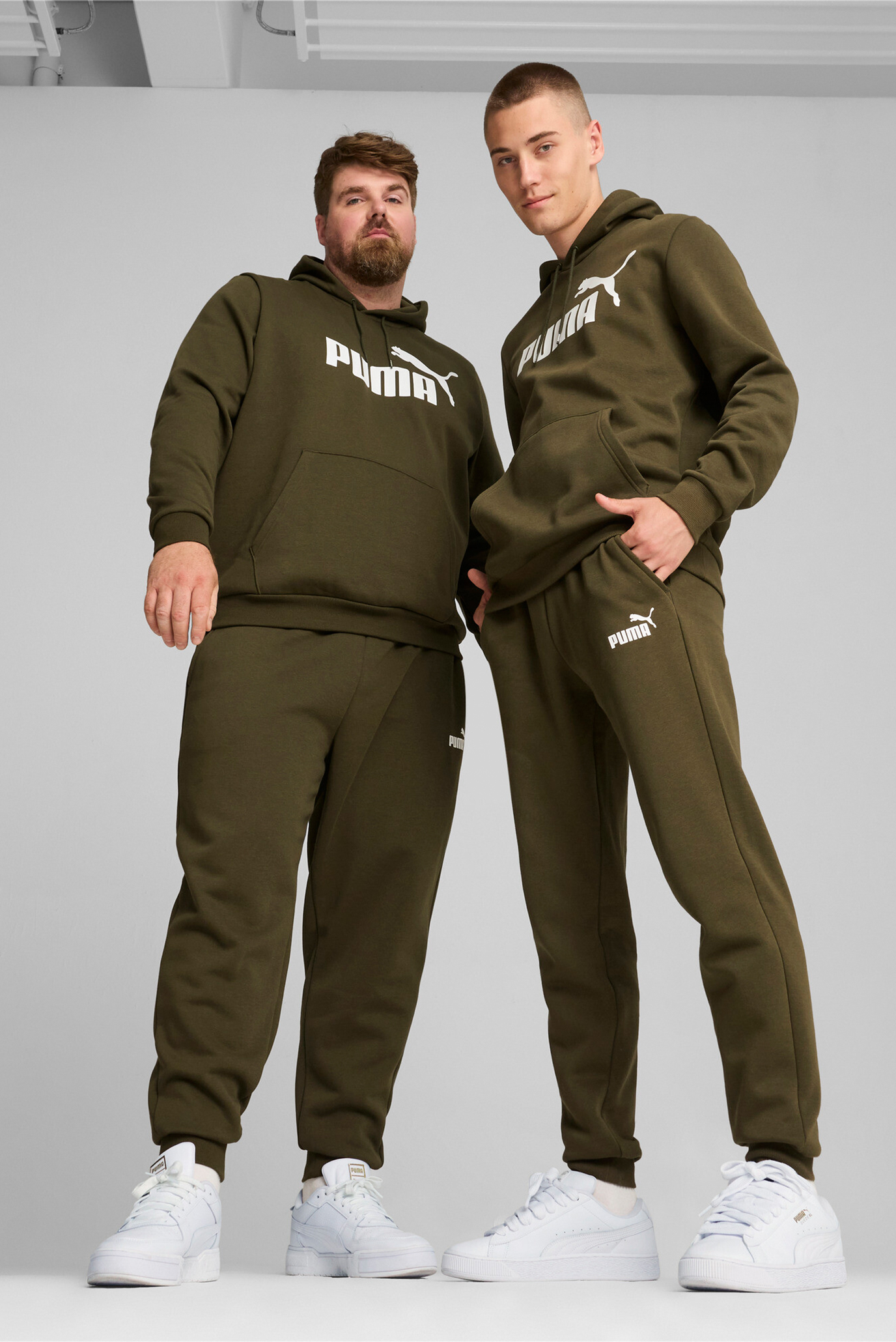 Чоловічі зелені спортивні штани Essentials Logo Men's Sweatpants 1