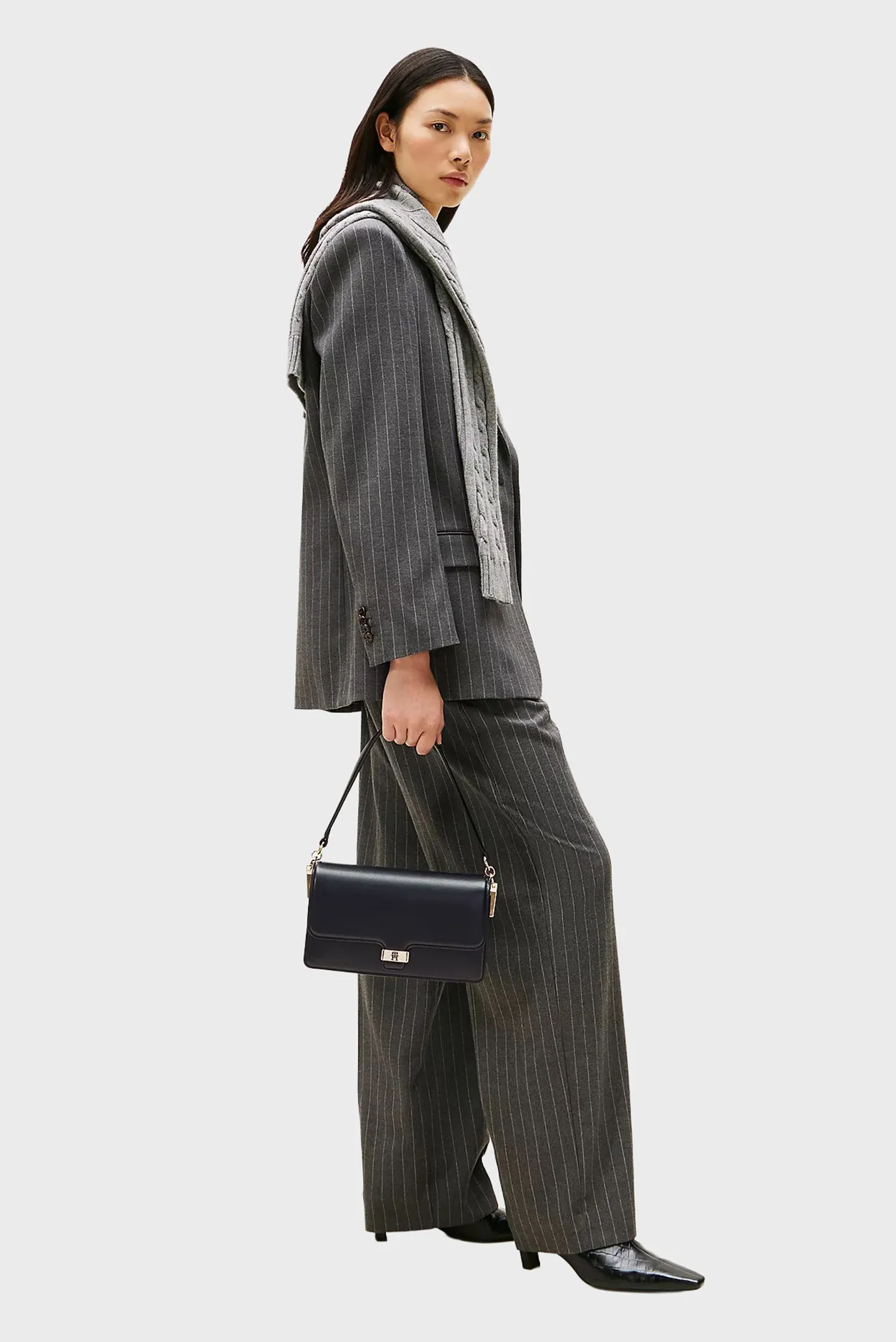 Женская черная сумка HERITAGE 2