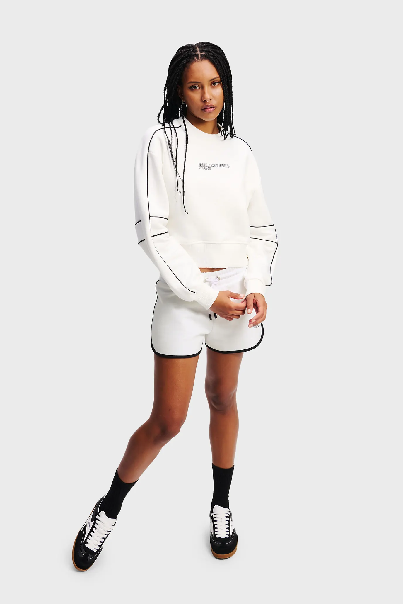 Жіночий білий світшот relaxed crop piping 2