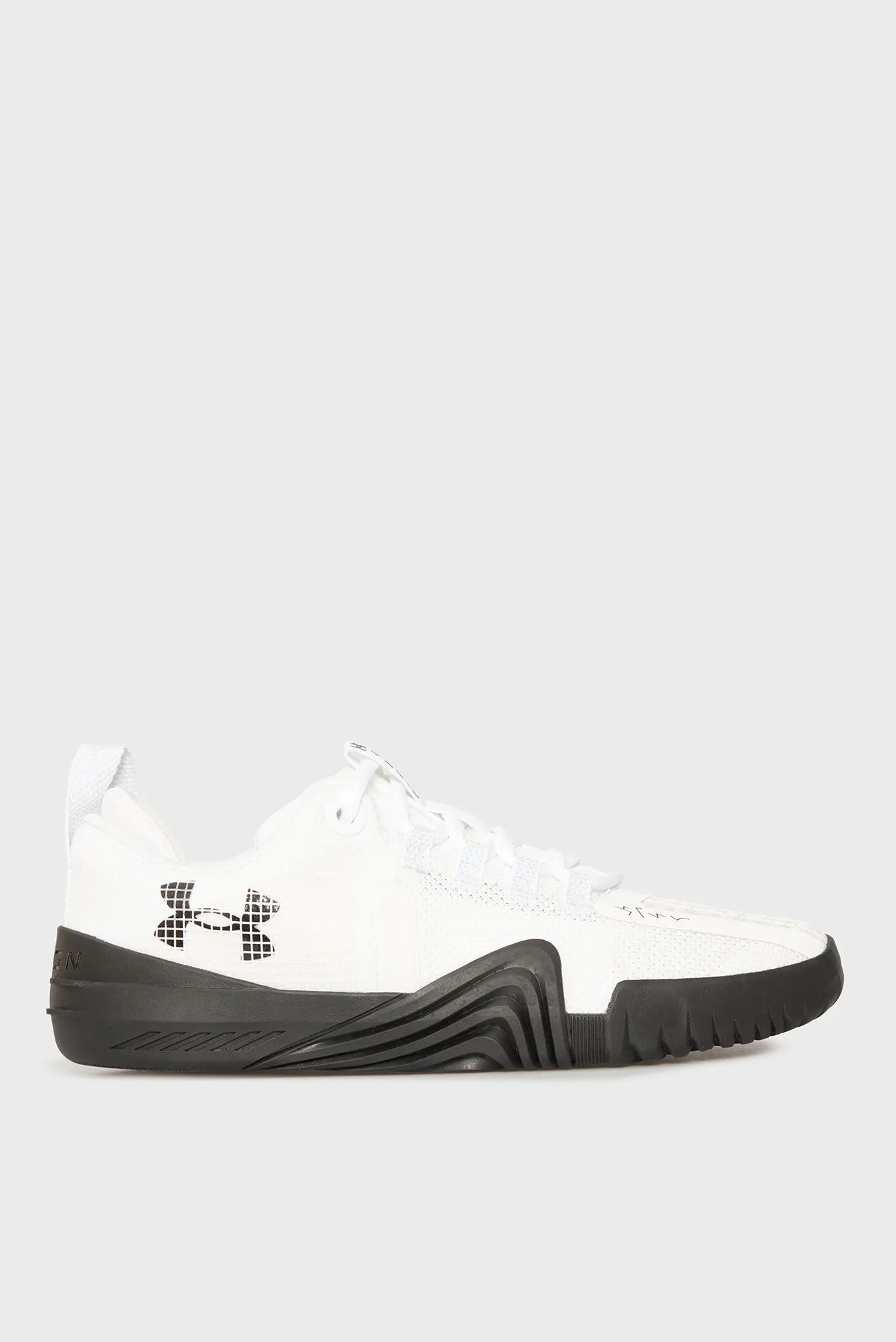 Чоловічі білі кросівки UA TriBase Reign 6 1