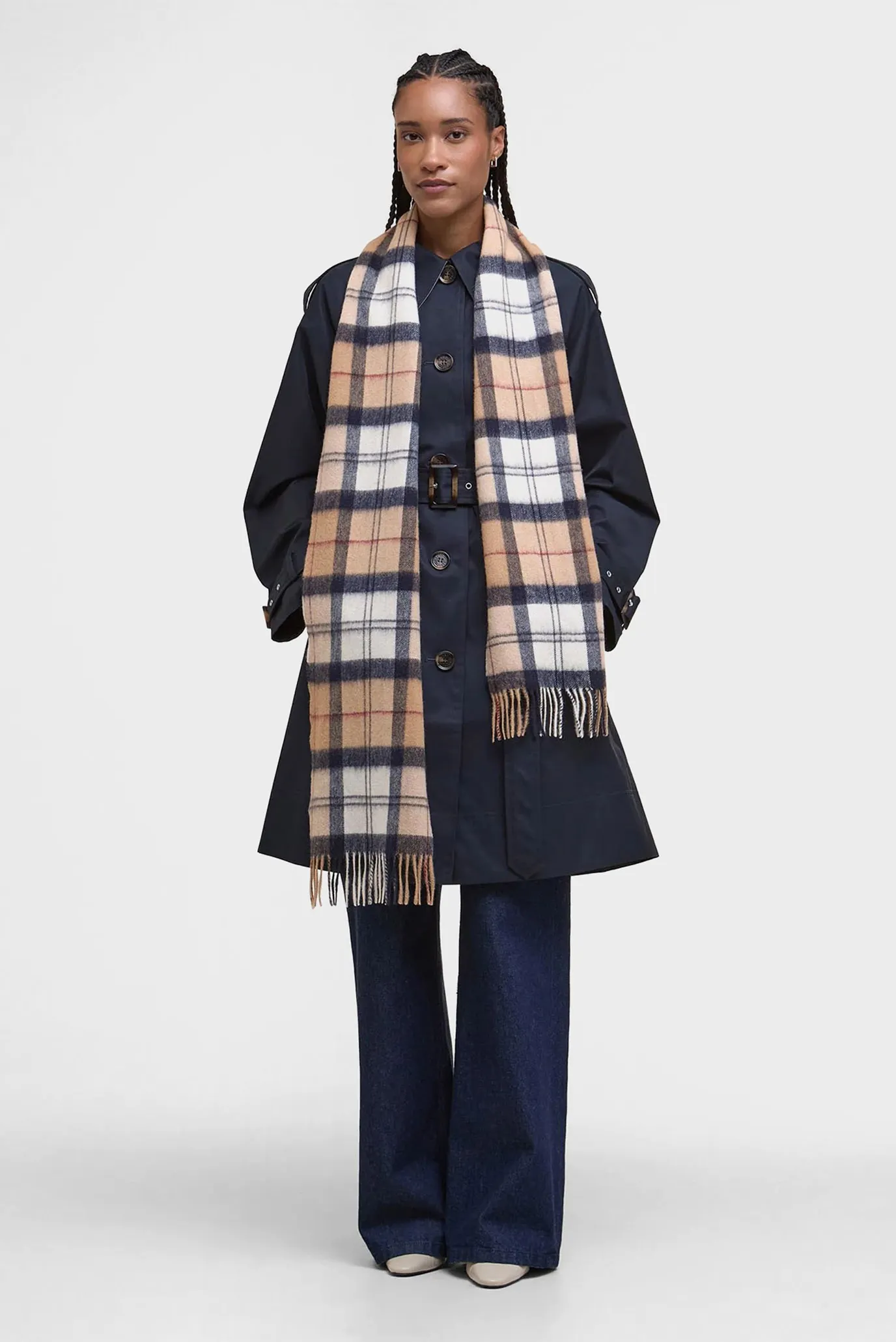 Женский бежевый шерстяной шарф в клетку 2