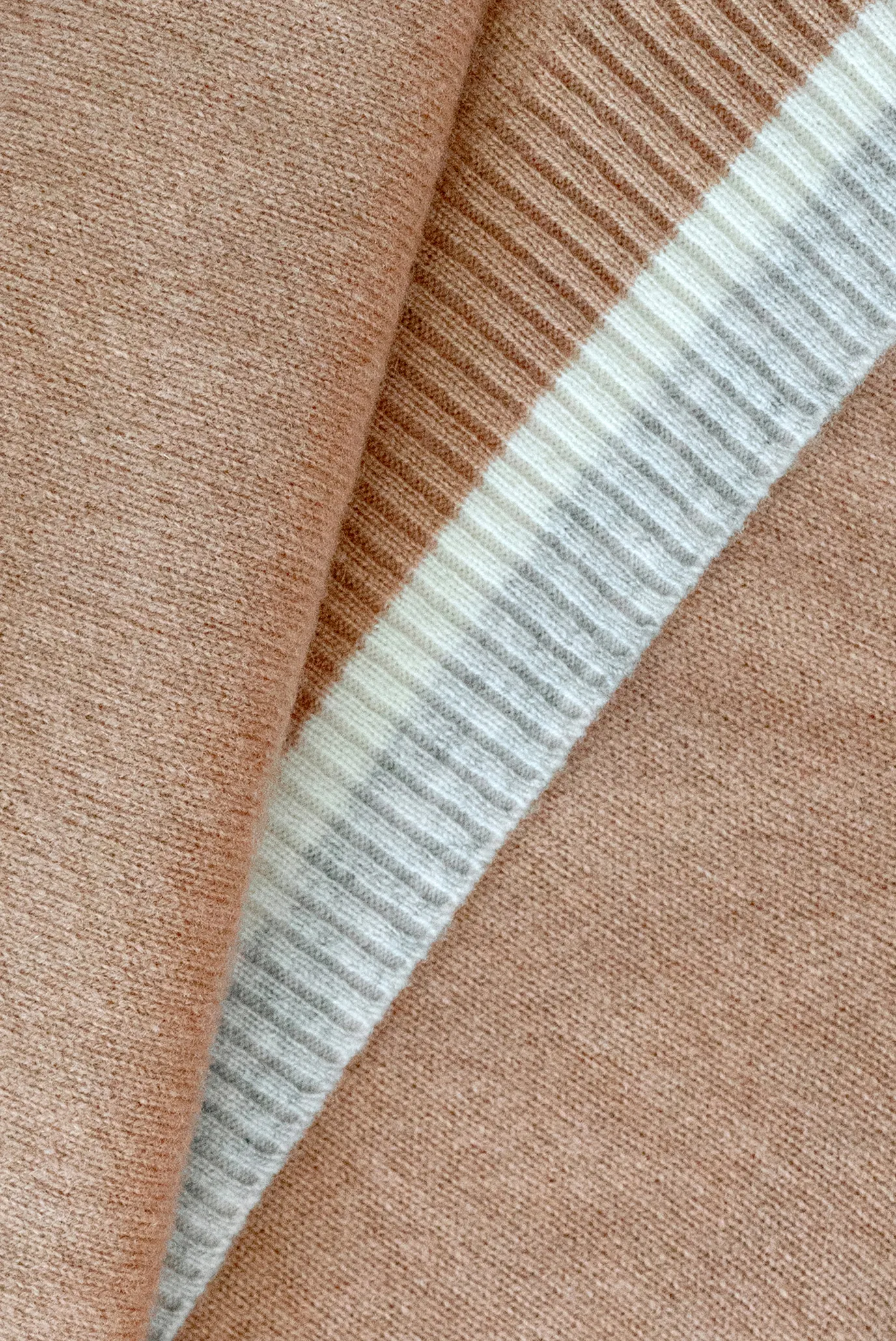 Женские бежевые кашемировые брюки 5