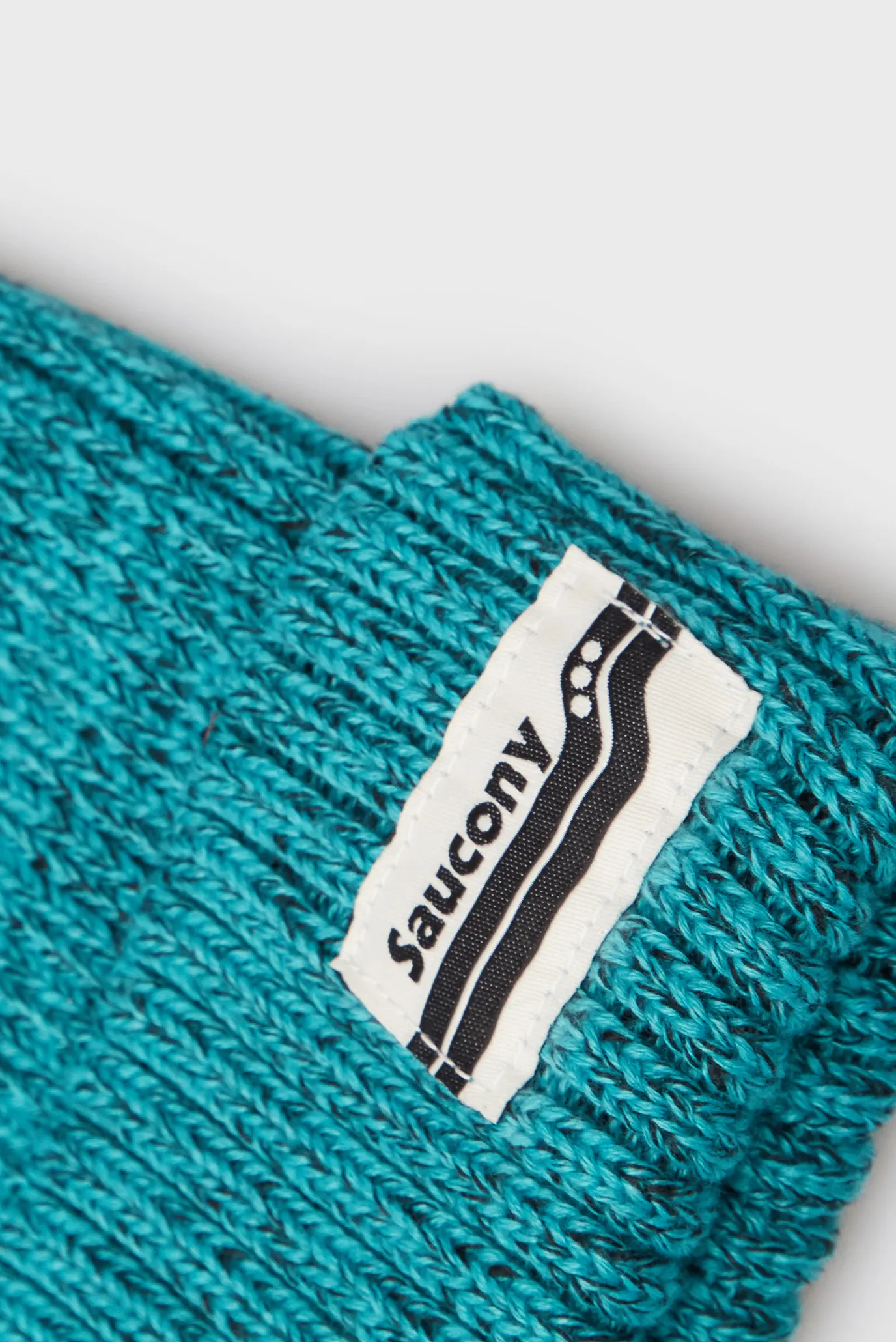 Бирюзовая шапка 3