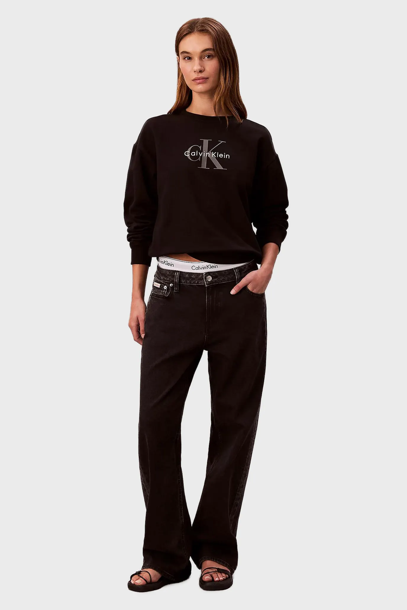 Жіночий чорний світшот MONOLOGO 2