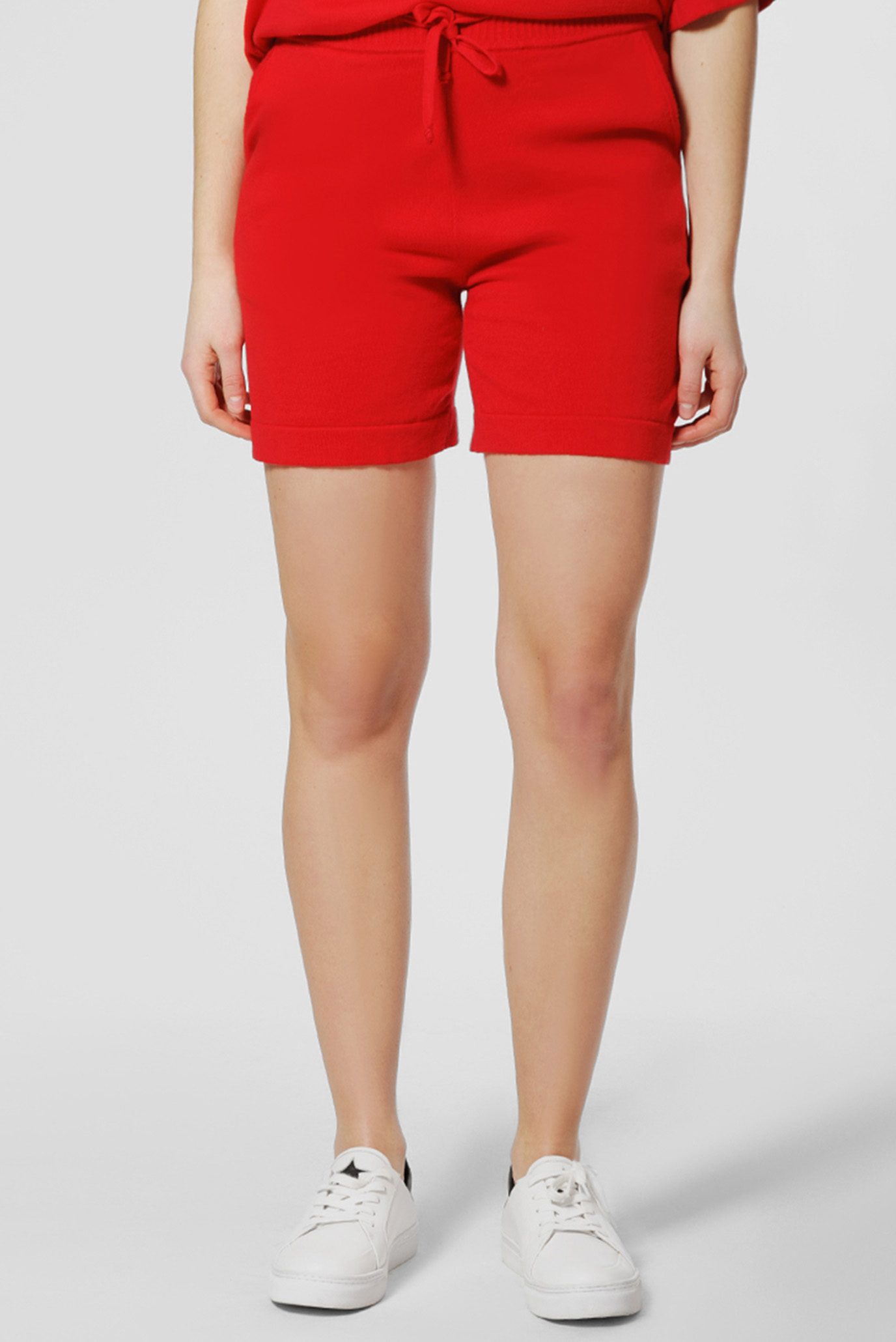 Женские красные шорты 1