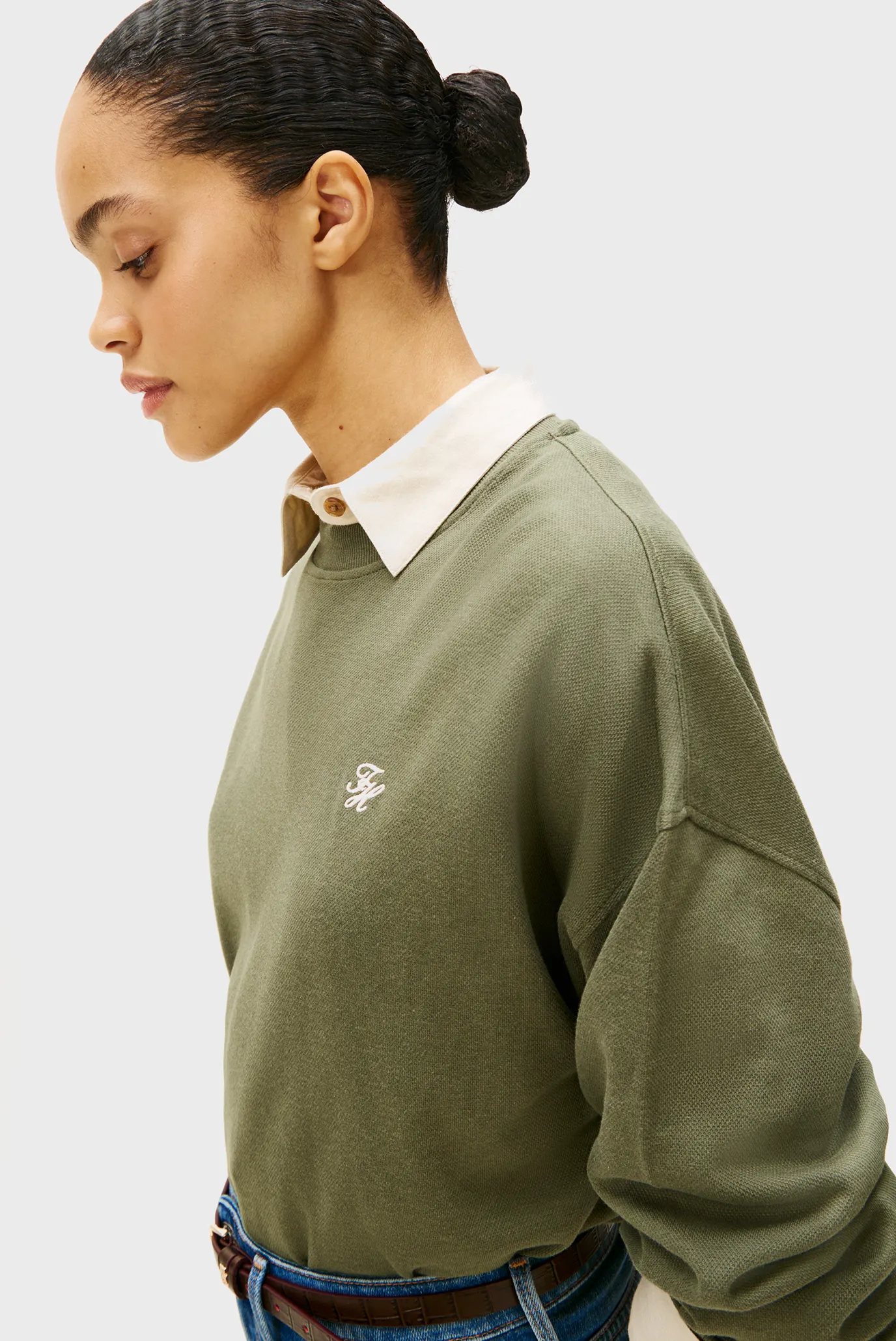 Жіночий оливковий світшот PIQUE 4