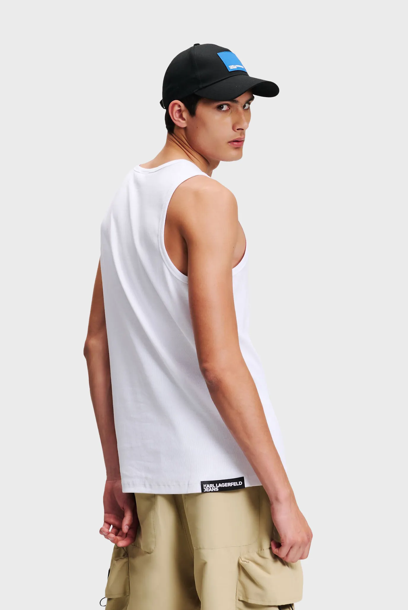 Чоловіча біла майка 3