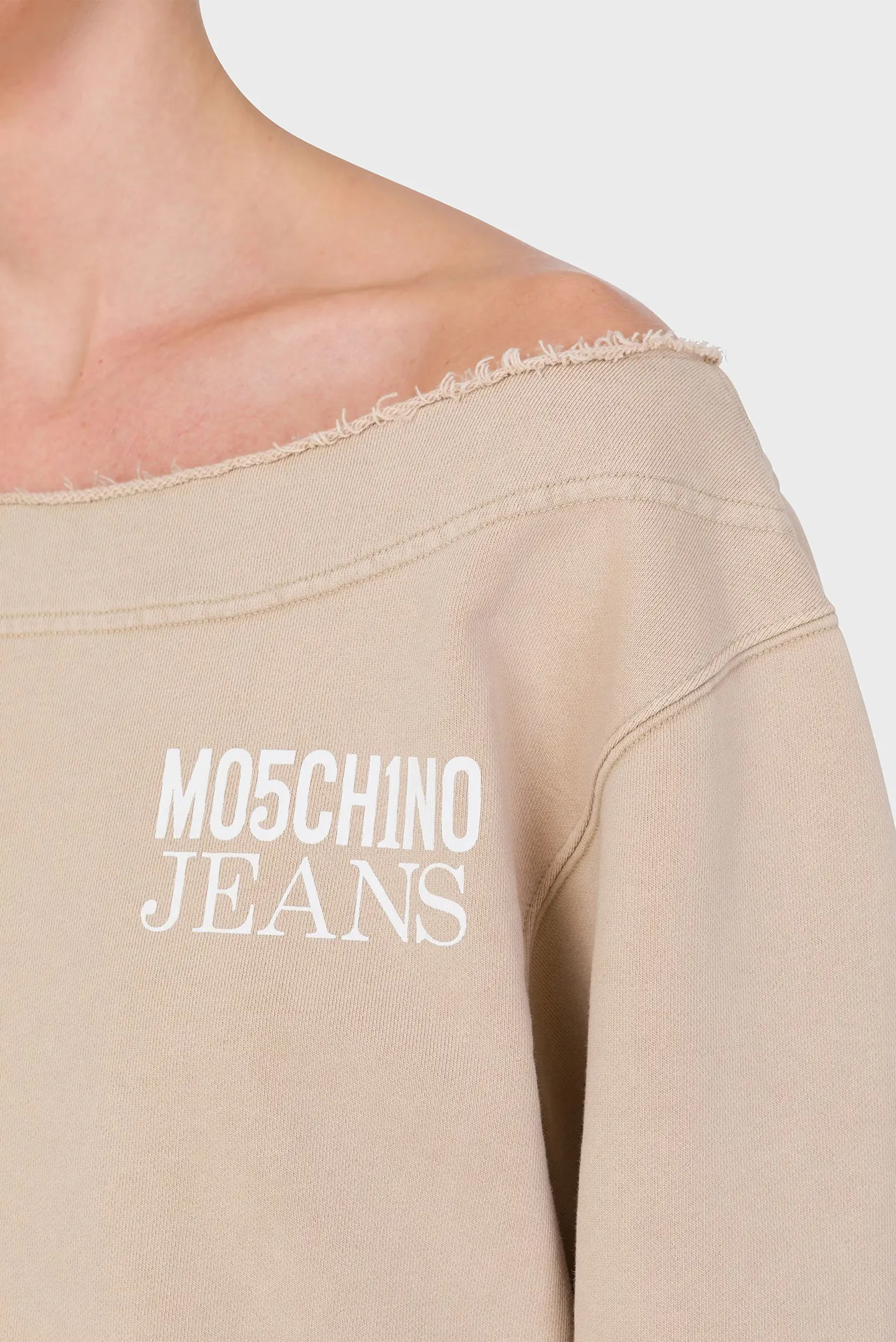 Женский бежевый свитшот 5