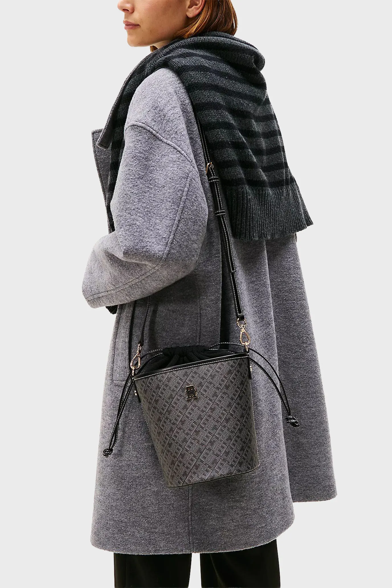 Женская черная сумка MONOPLAY 2