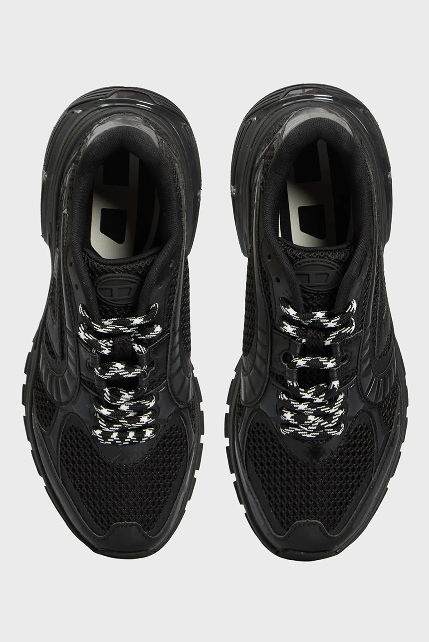 Жіночі чорні кросівки PRO V DENSE 4