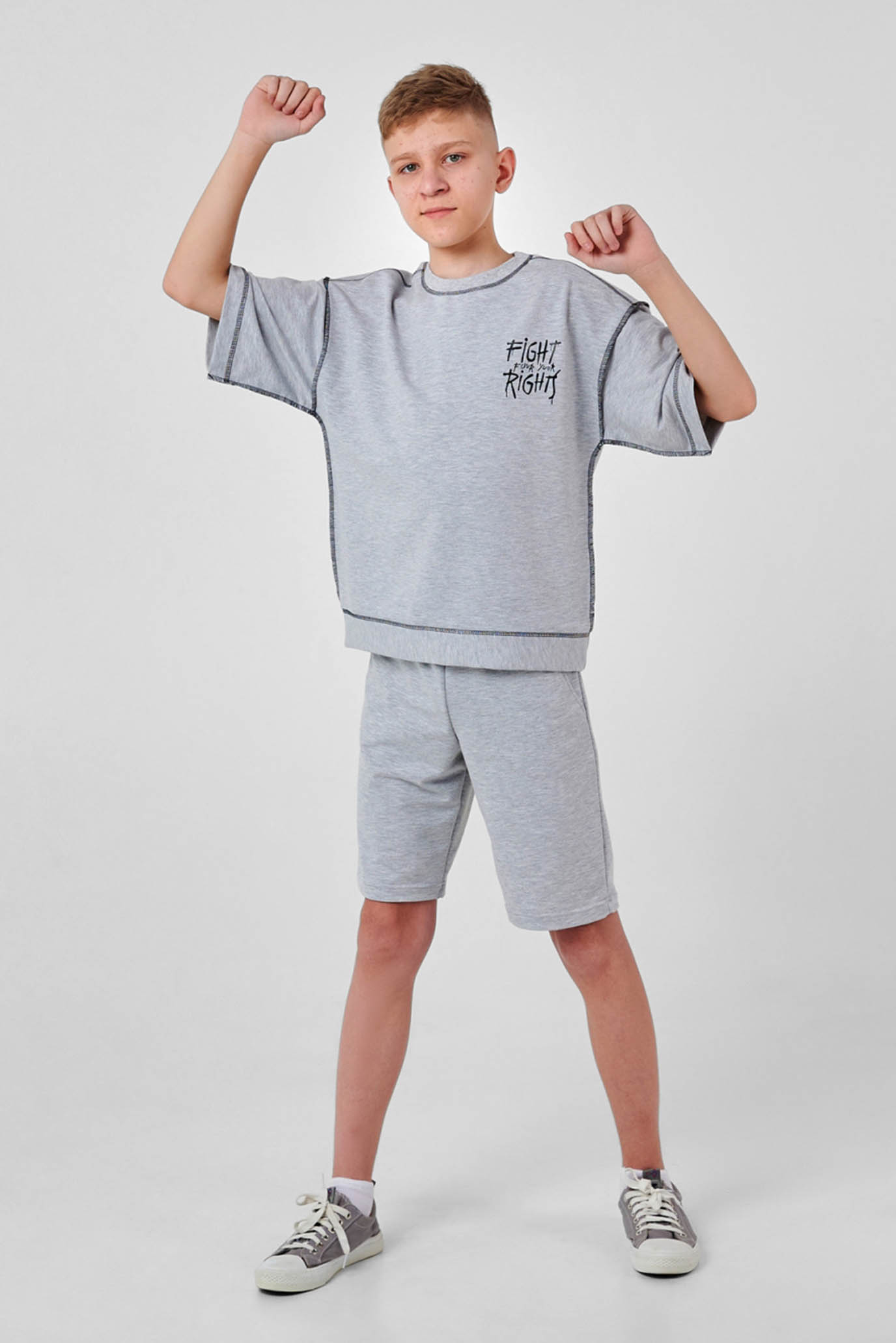 Детский серый комплект одежды (свитшот, шорты) 1