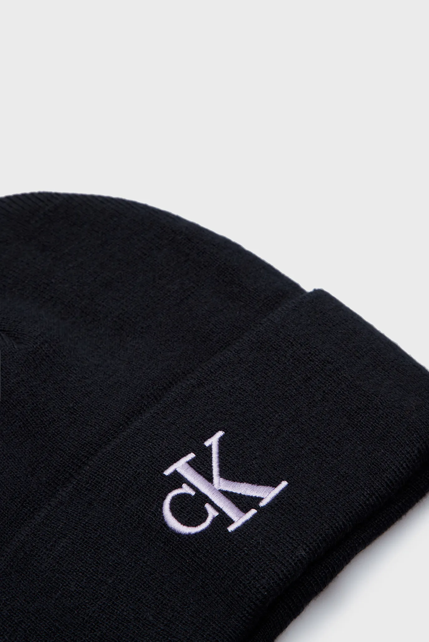 Женская черная шапка MONOGRAM EMBRO BEANIE 3