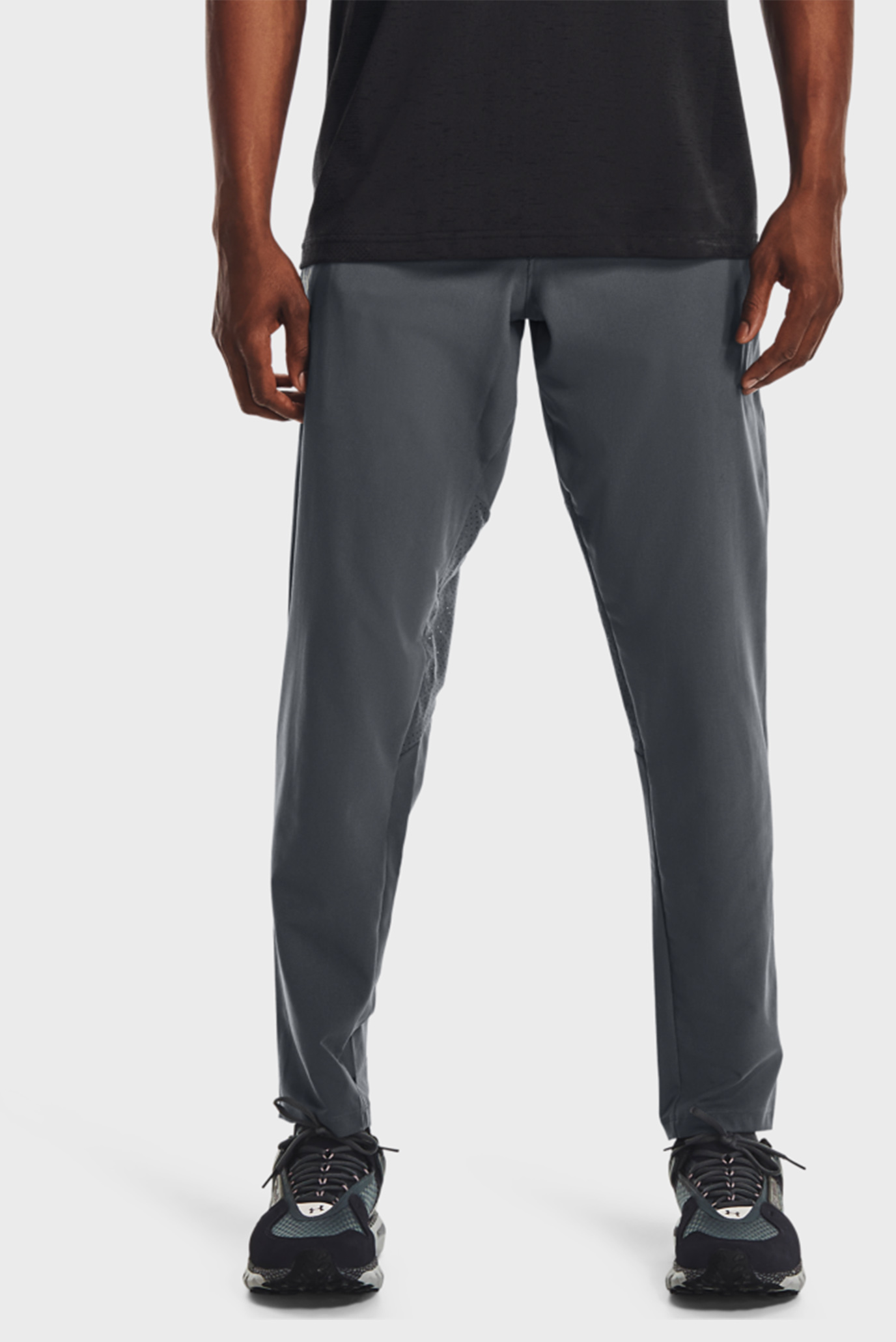Мужские серые спортивные брюки UA WOVEN PANT 1