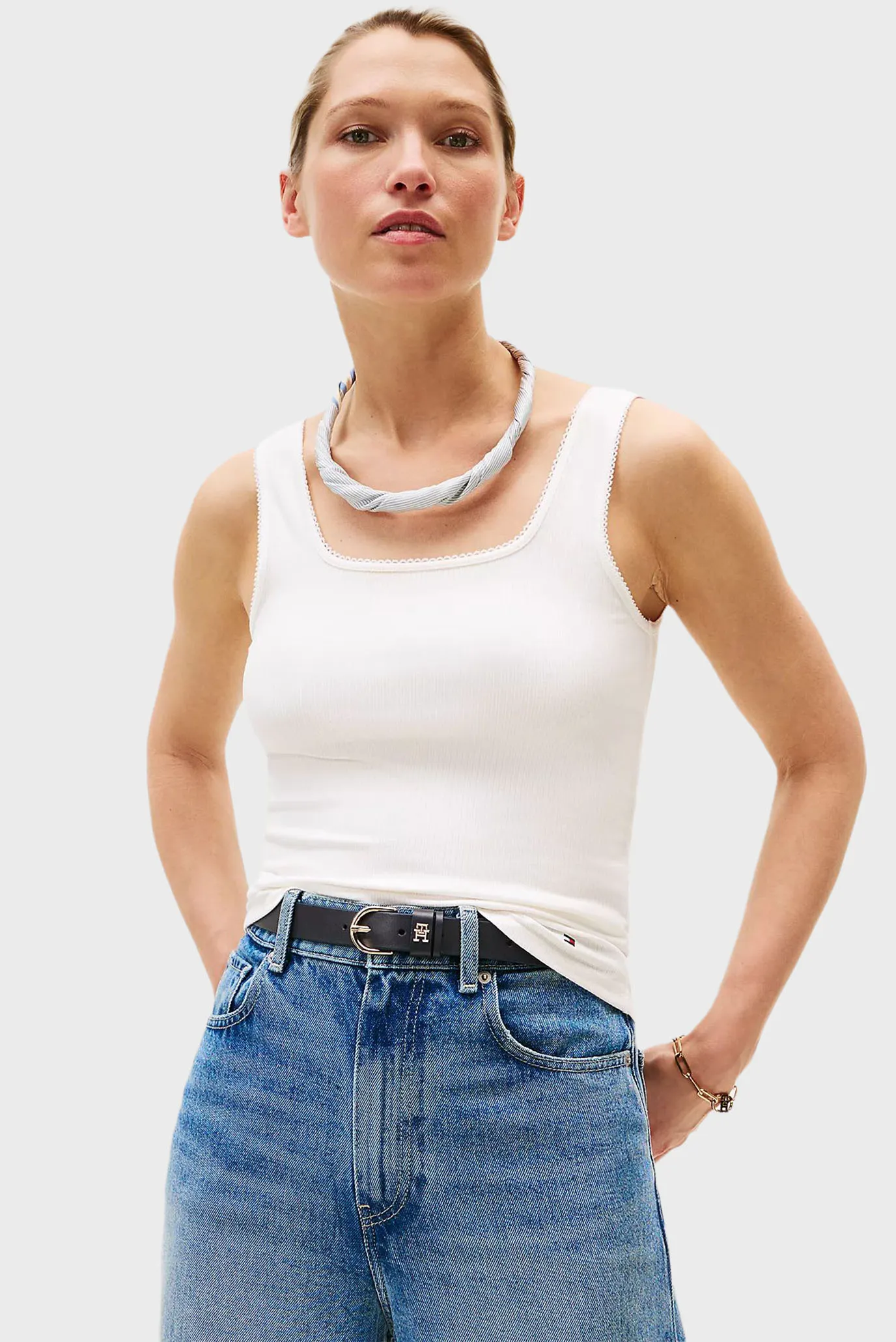 Женский белый топ 5X2 RIB SLIM SQUARE-NK TANK Белый M Tommy Hilfiger WW0WW45444