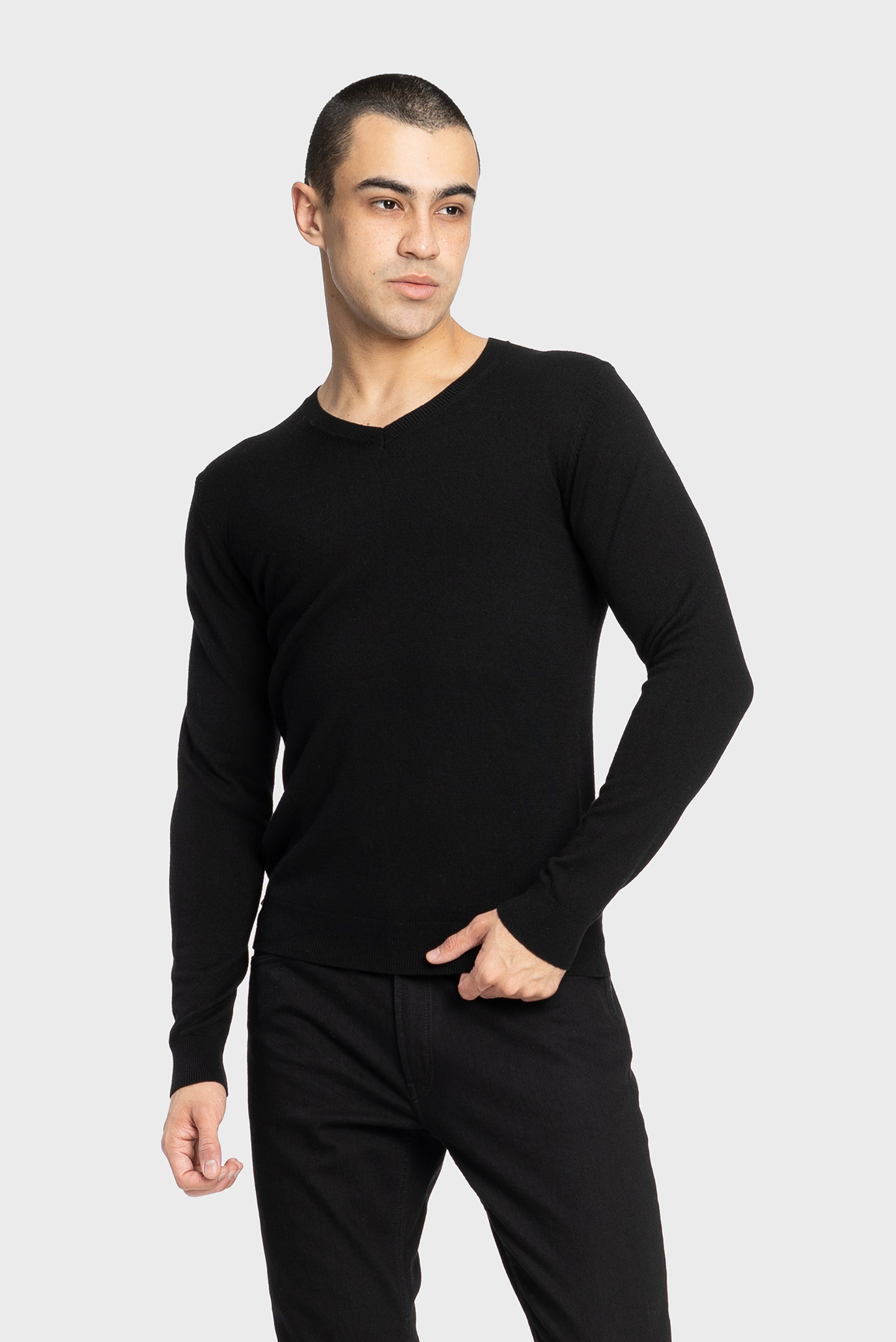 Мужской черный пуловер 1