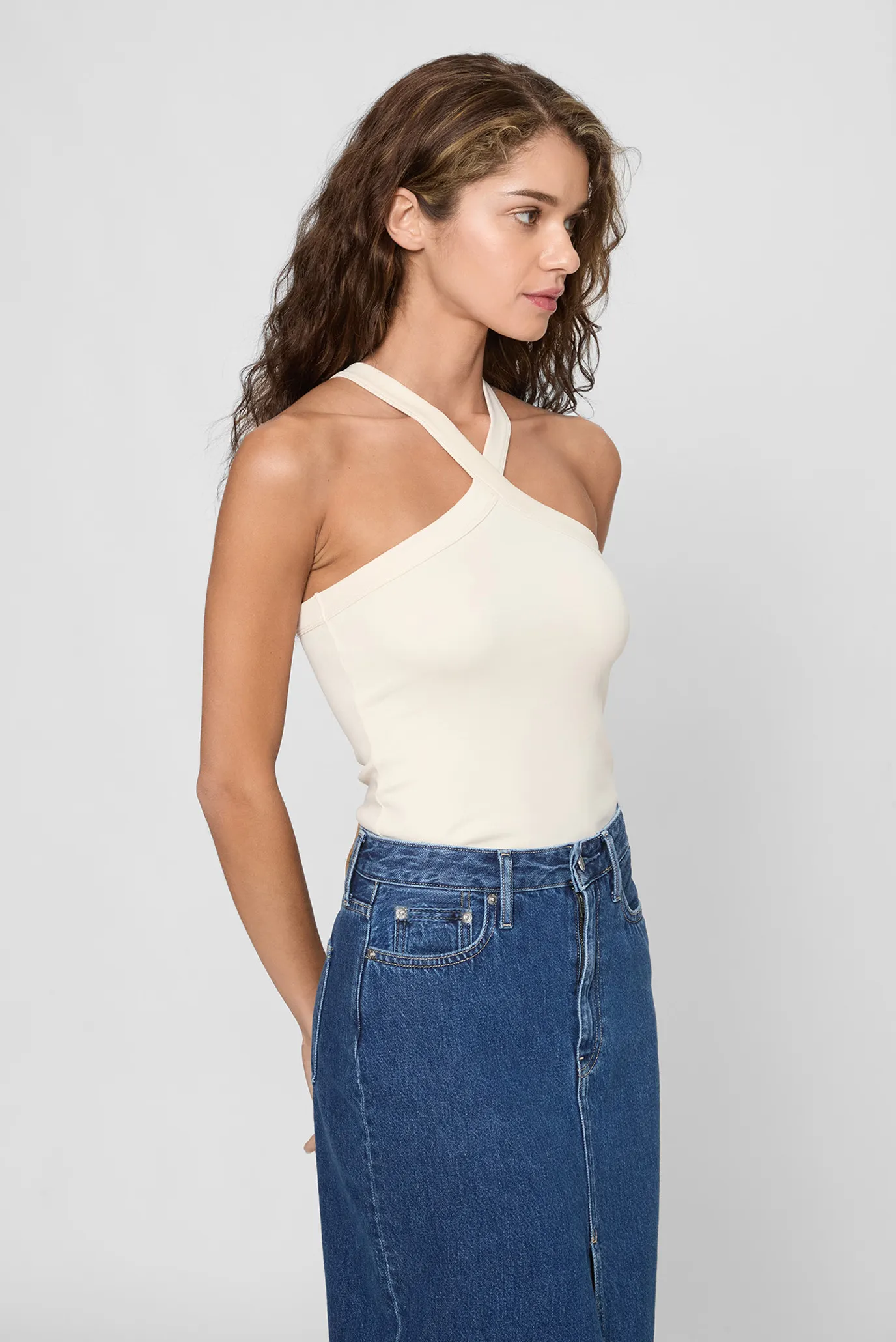 Жіночий бежевий топ 4