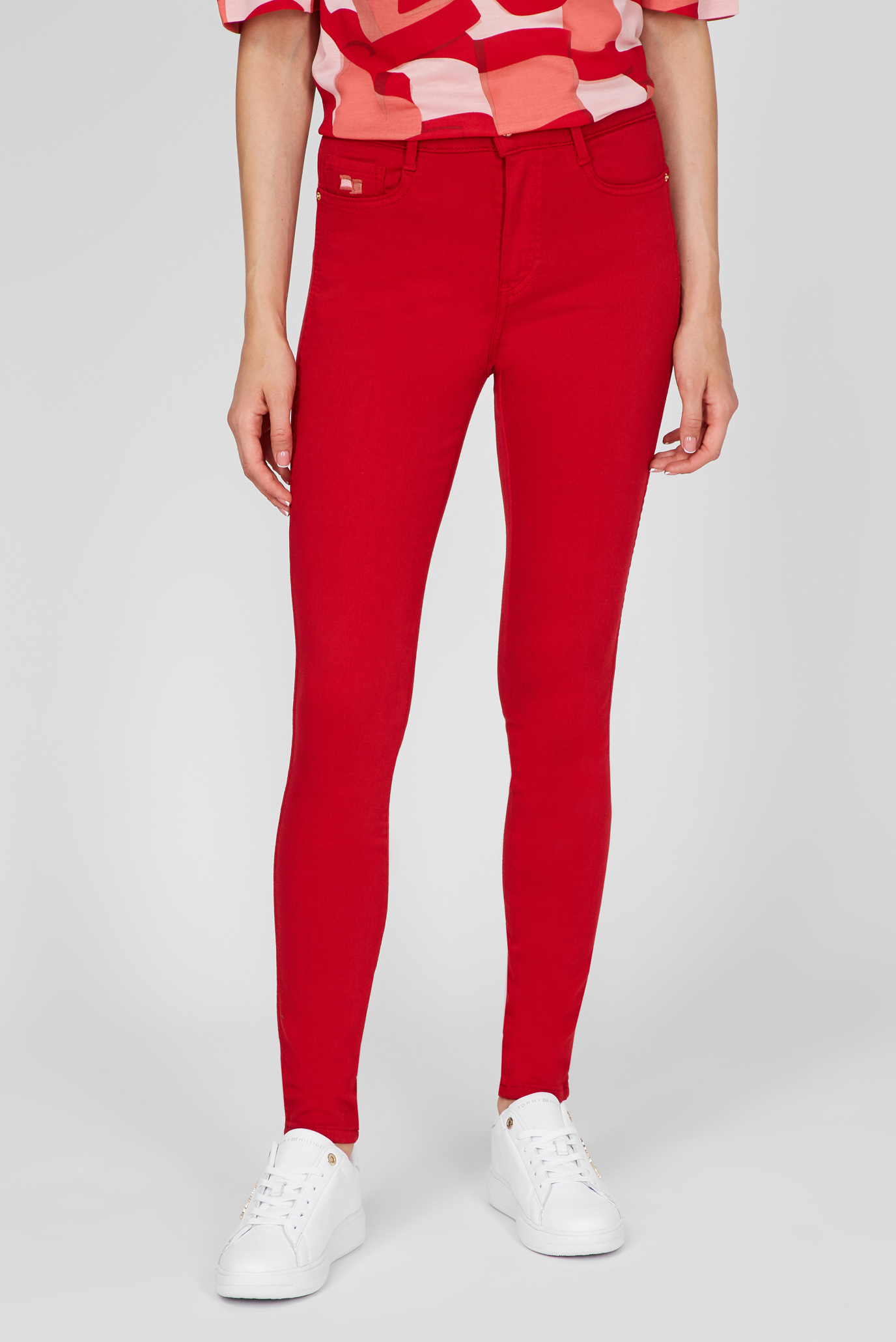 Женские красные джинсы ICON HARLEM U SKINNY HW A CLR Красный 25-32 Tommy Hilfiger WW0WW31230 Женские красные джинсы ICON HARLEM U SKINNY HW A CLR Красный 25-32 Tommy Hilfiger WW0WW31230