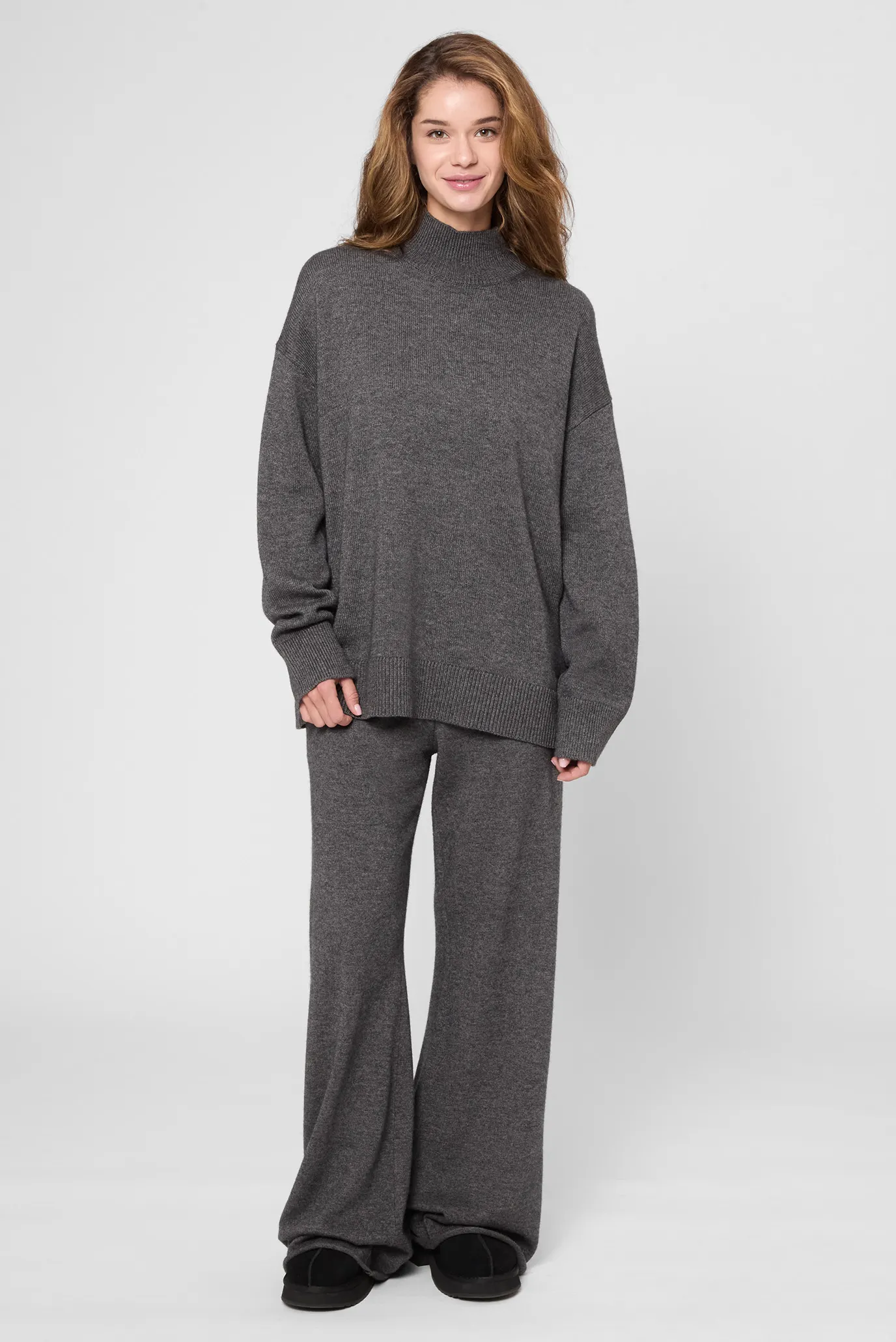 Жіночі темно-сірі брюки 2