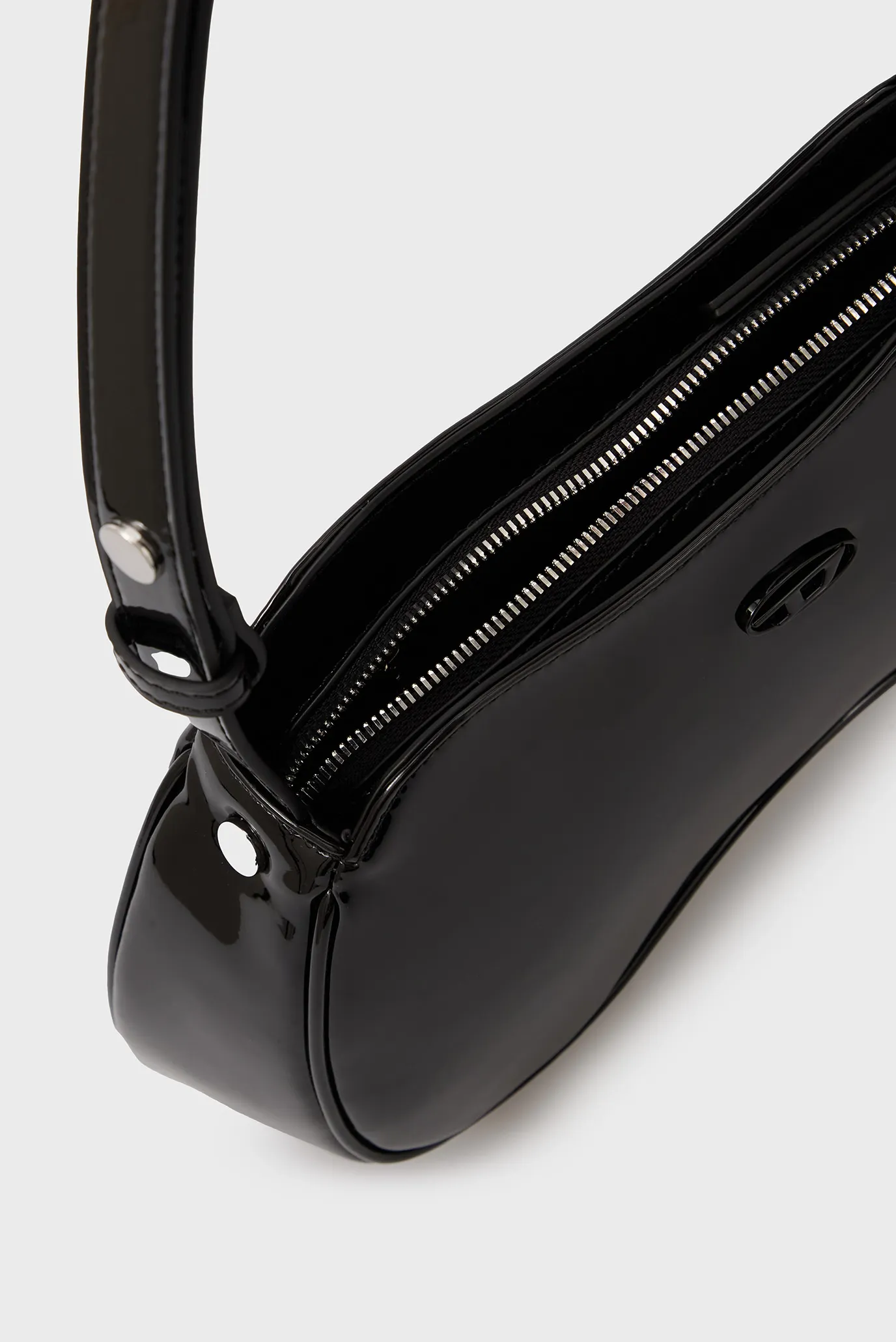 Жіноча чорна сумка PLAY 5