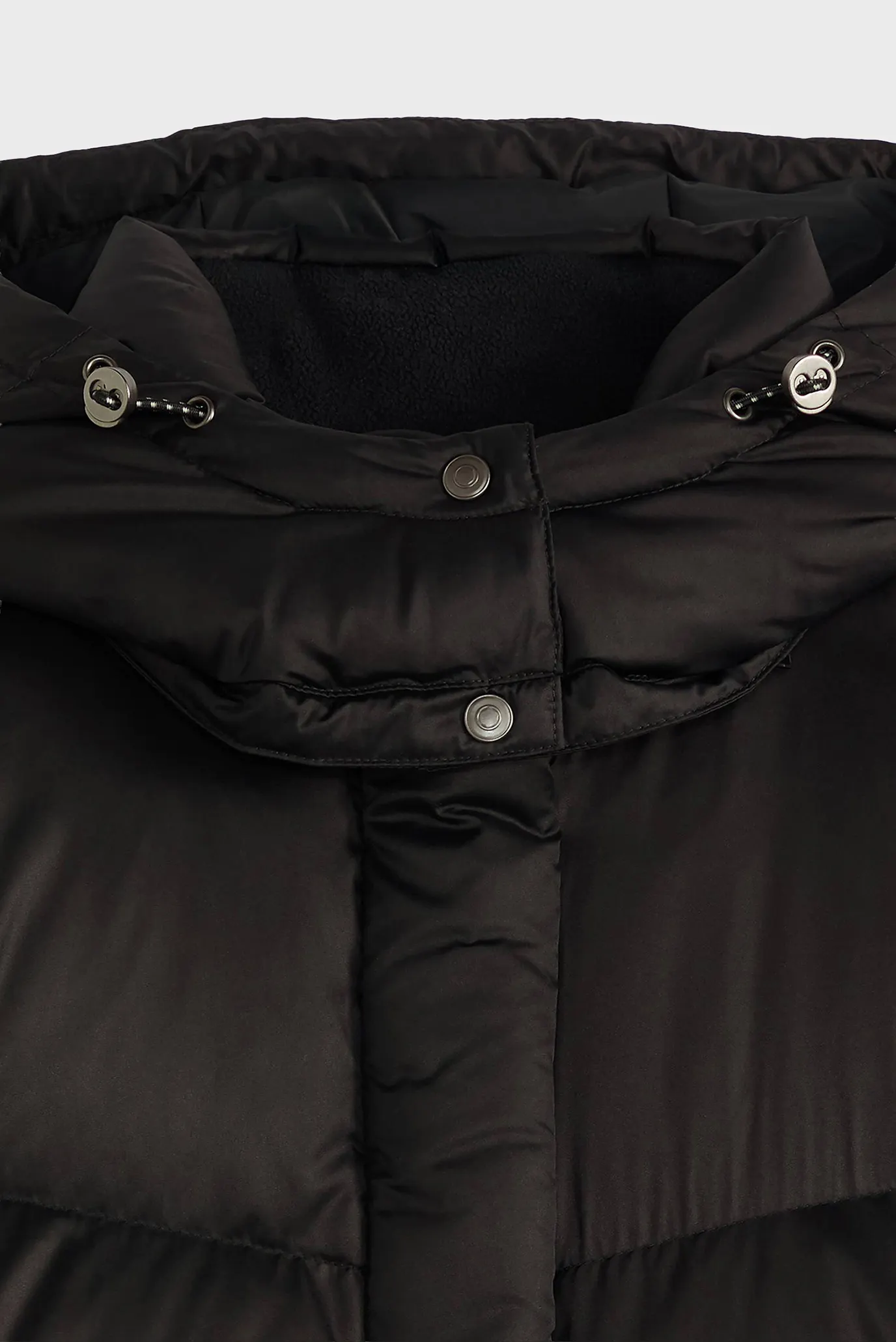 Жіноча чорна куртка 4