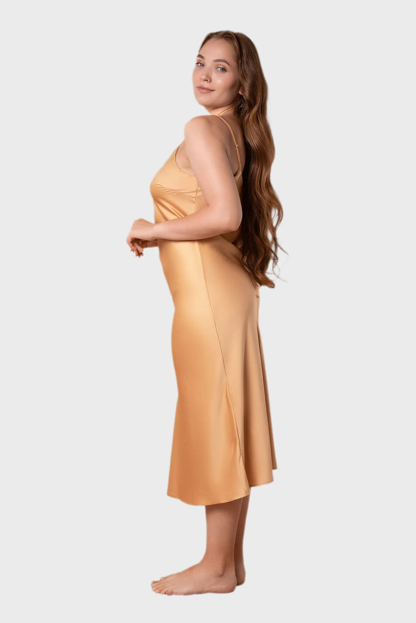 Женская бежевая ночная рубашка 3