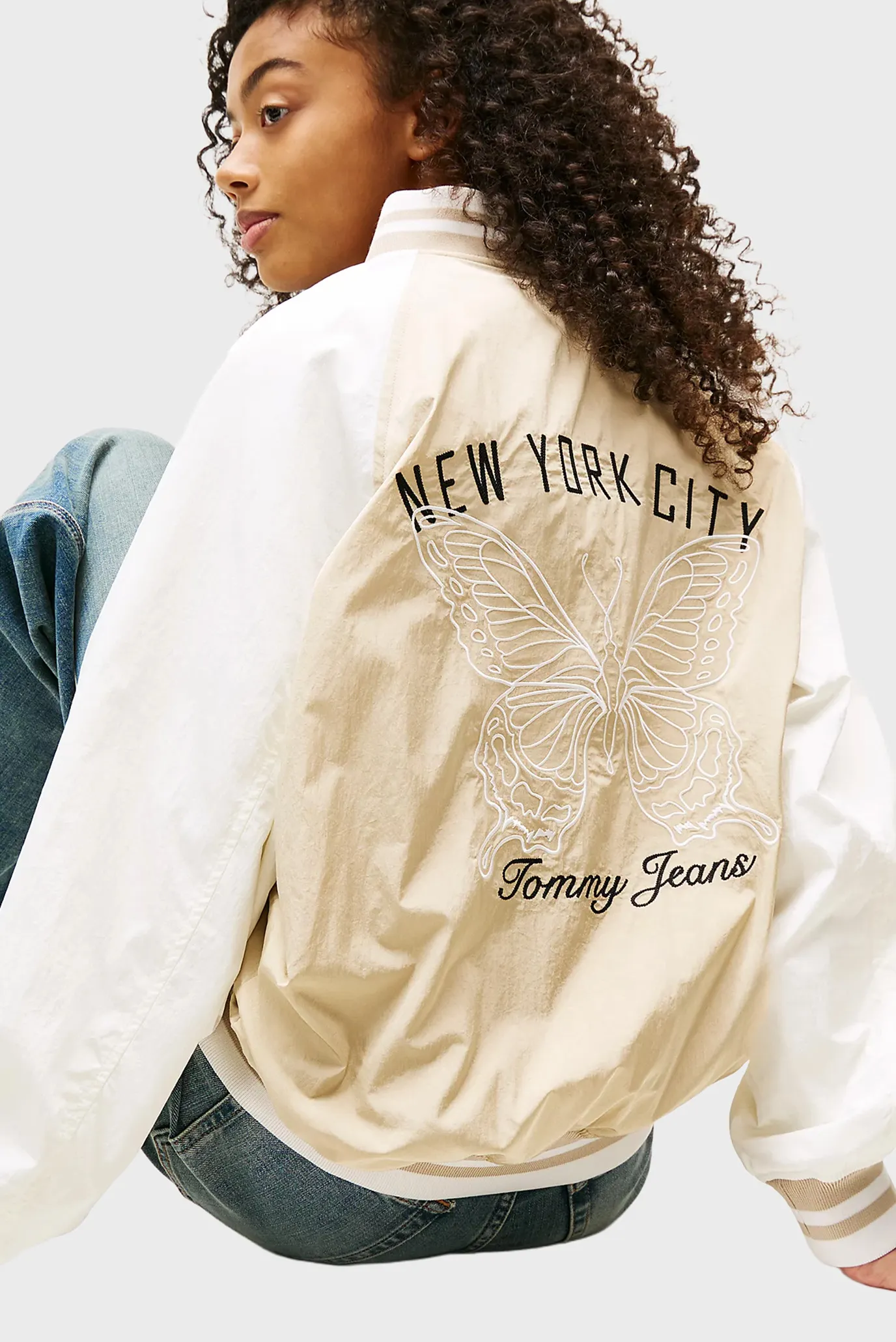 Жіночий бежевий бомбер TJW SOUVENIR 4