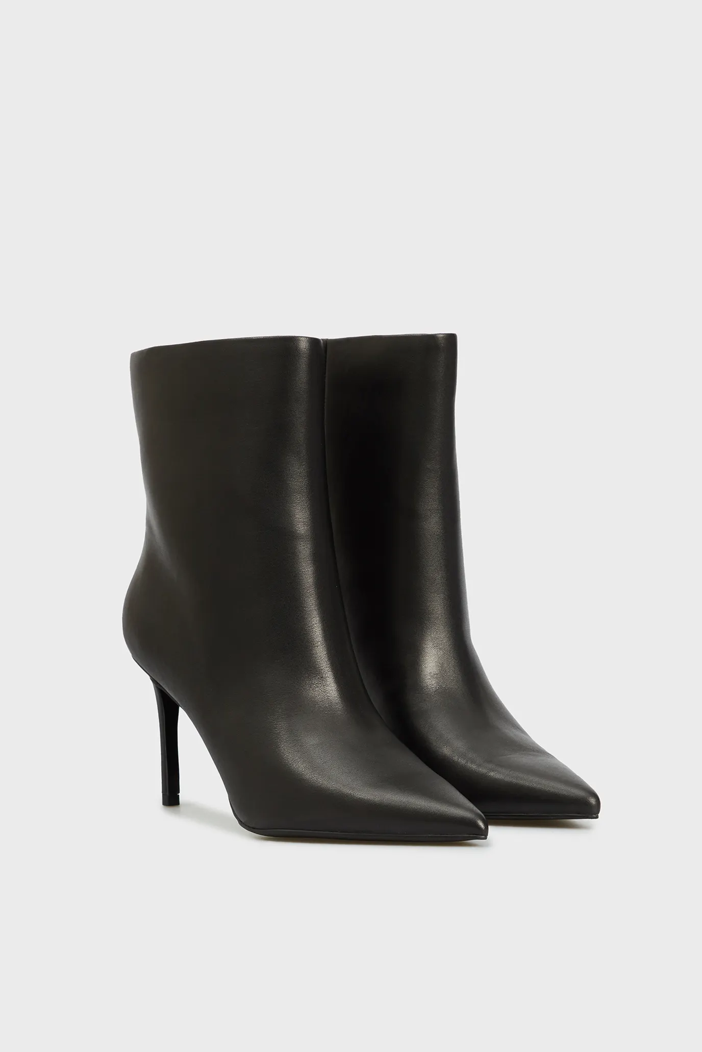 Женские черные кожаные ботильоны Ville 3
