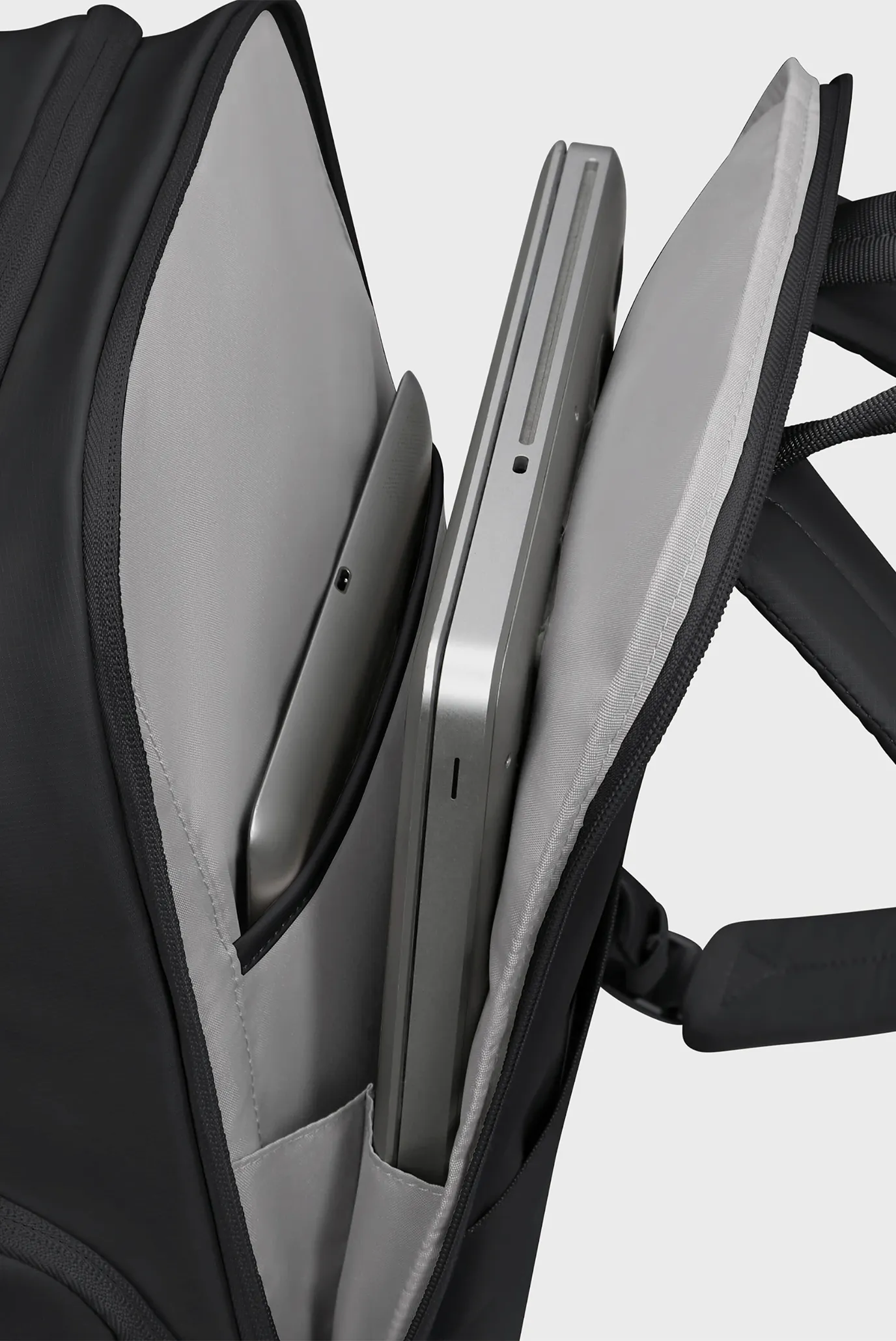 Жіночий чорний рюкзак MOVE 5.0 BLACK 6