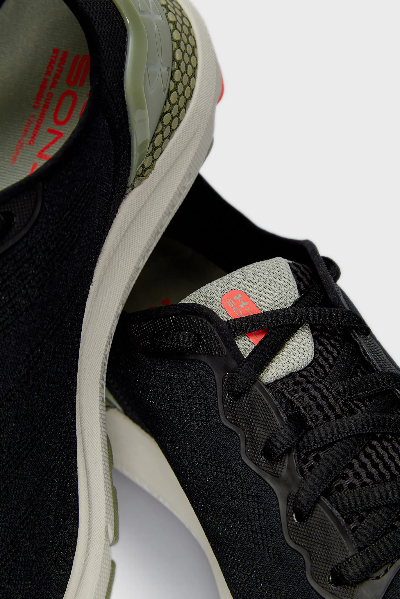 Чоловічі чорні кросівки UA HOVR Sonic 6 2