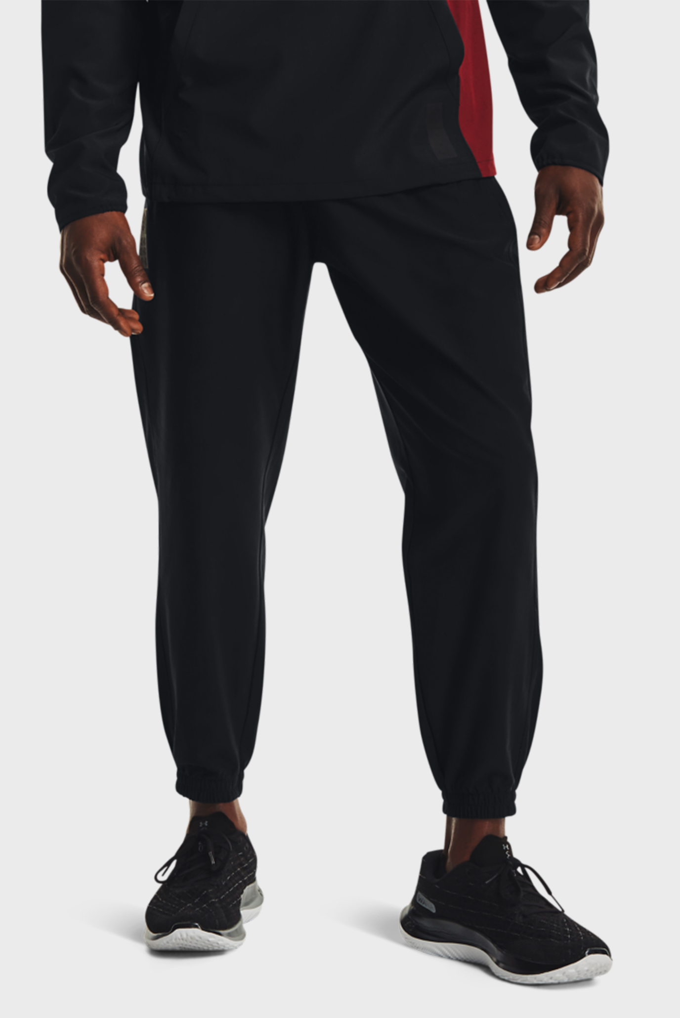 Чоловічі чорні спортивні штани UA Run Anywhere Pant 1