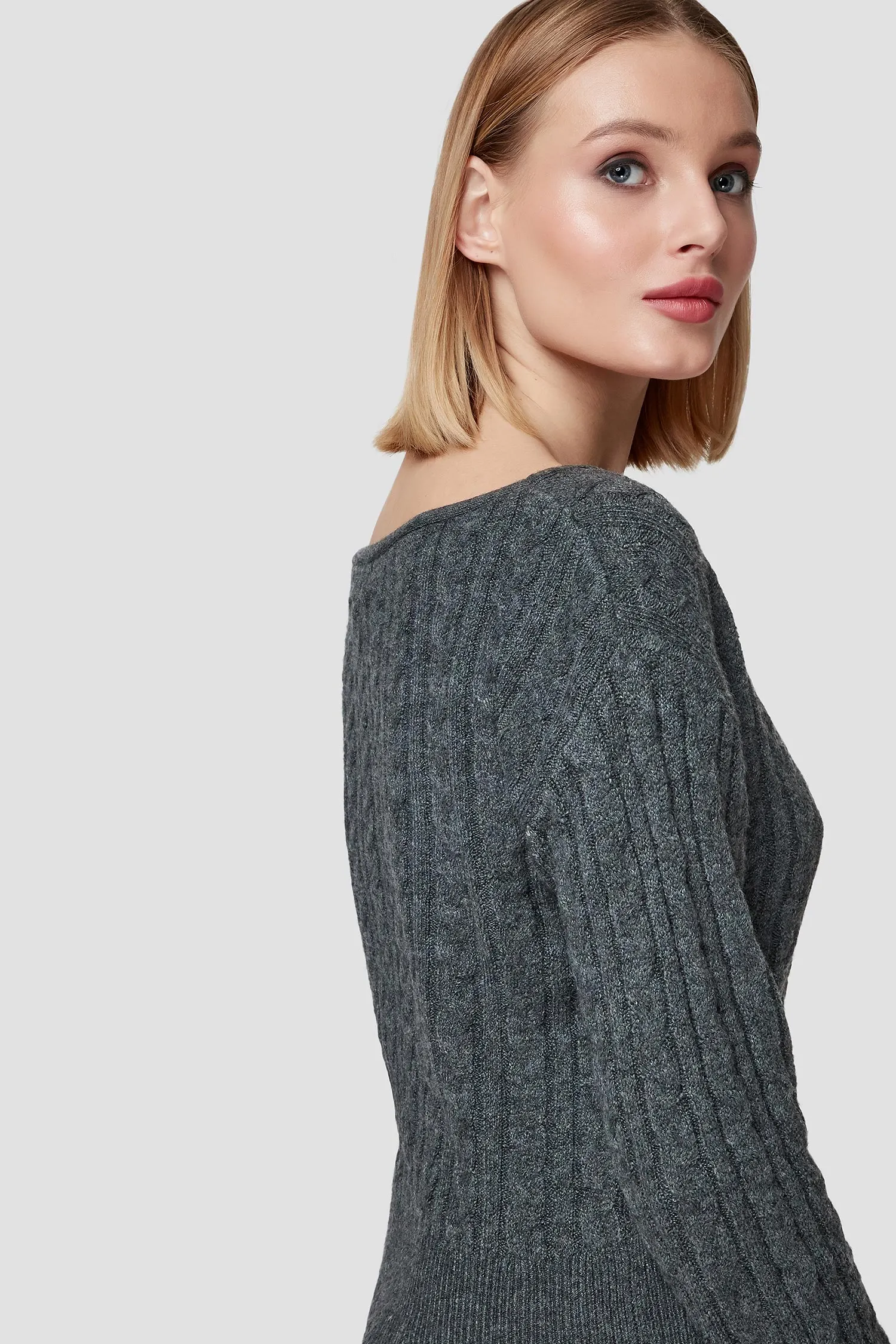 Женский серый джемпер 2