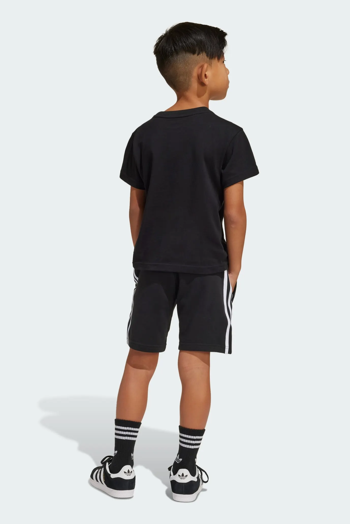 Детский черный комплект (футболка, шорты) Adicolor Kids 3