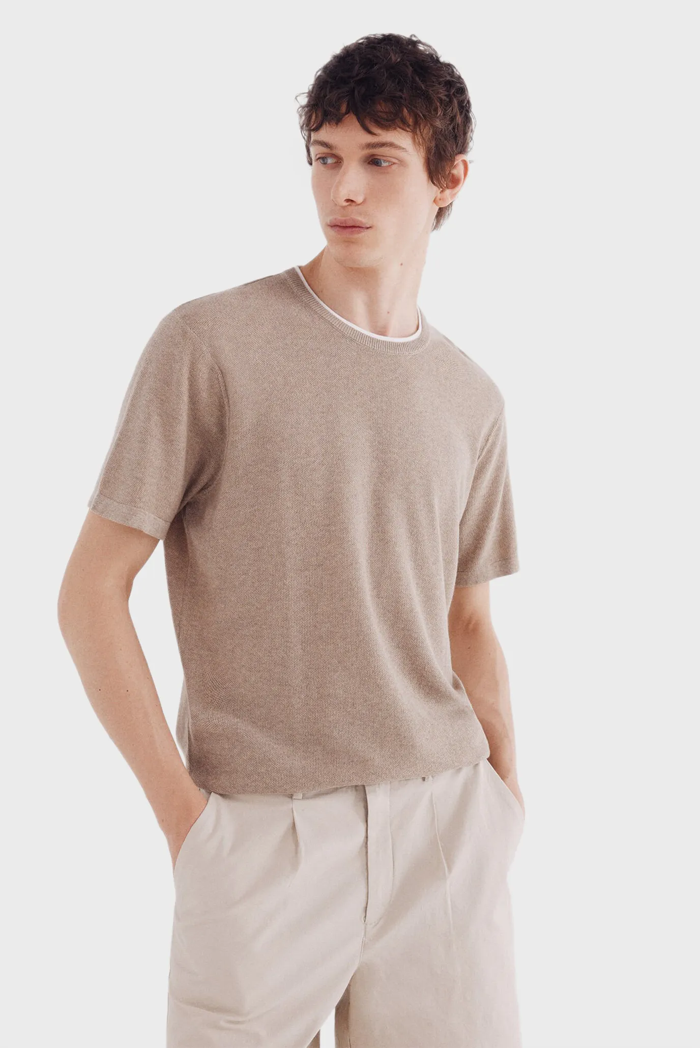 Чоловічий бежевий джемпер 1