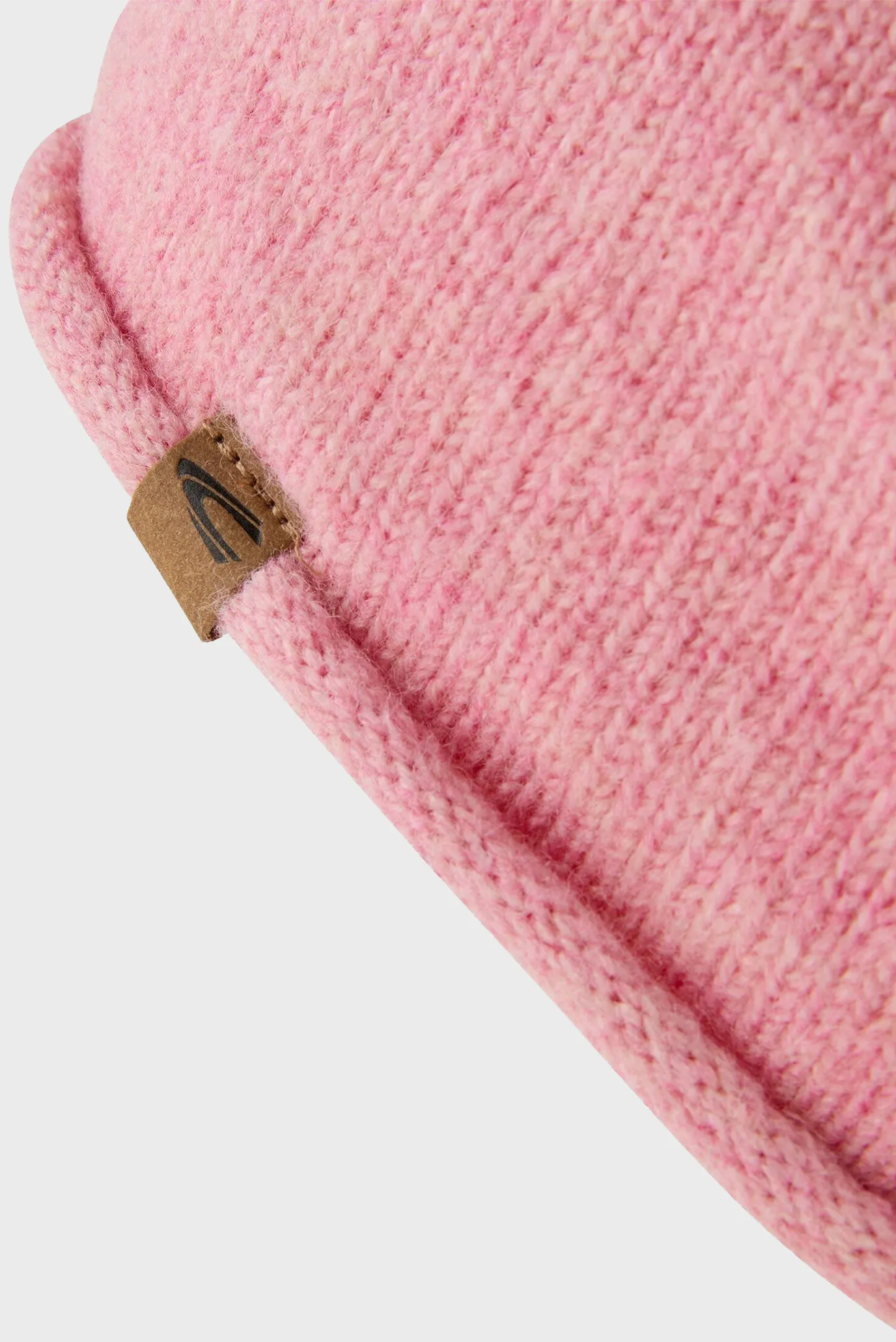 Женская розовая шапка 3