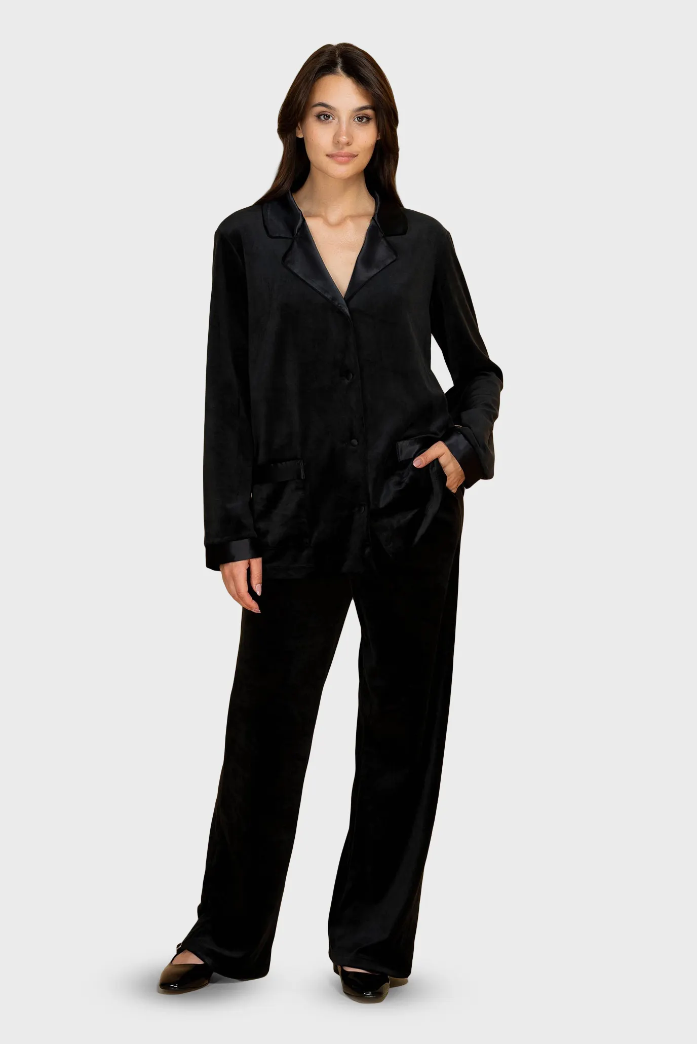 Жіночий чорний велюровий костюм (сорочка, брюки) 1