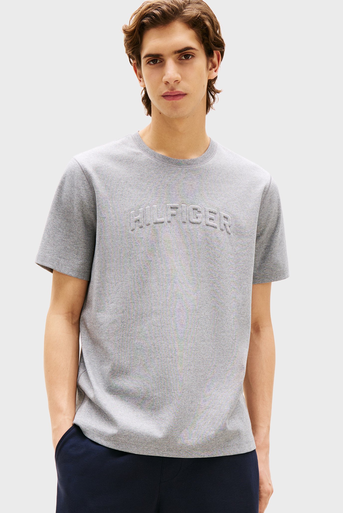 Мужская серая футболка HILFIGER ARCH EMBOSSED Серый XXL Tommy Hilfiger MW0MW39366 Мужская серая футболка HILFIGER ARCH EMBOSSED Серый XXL Tommy Hilfiger MW0MW39366