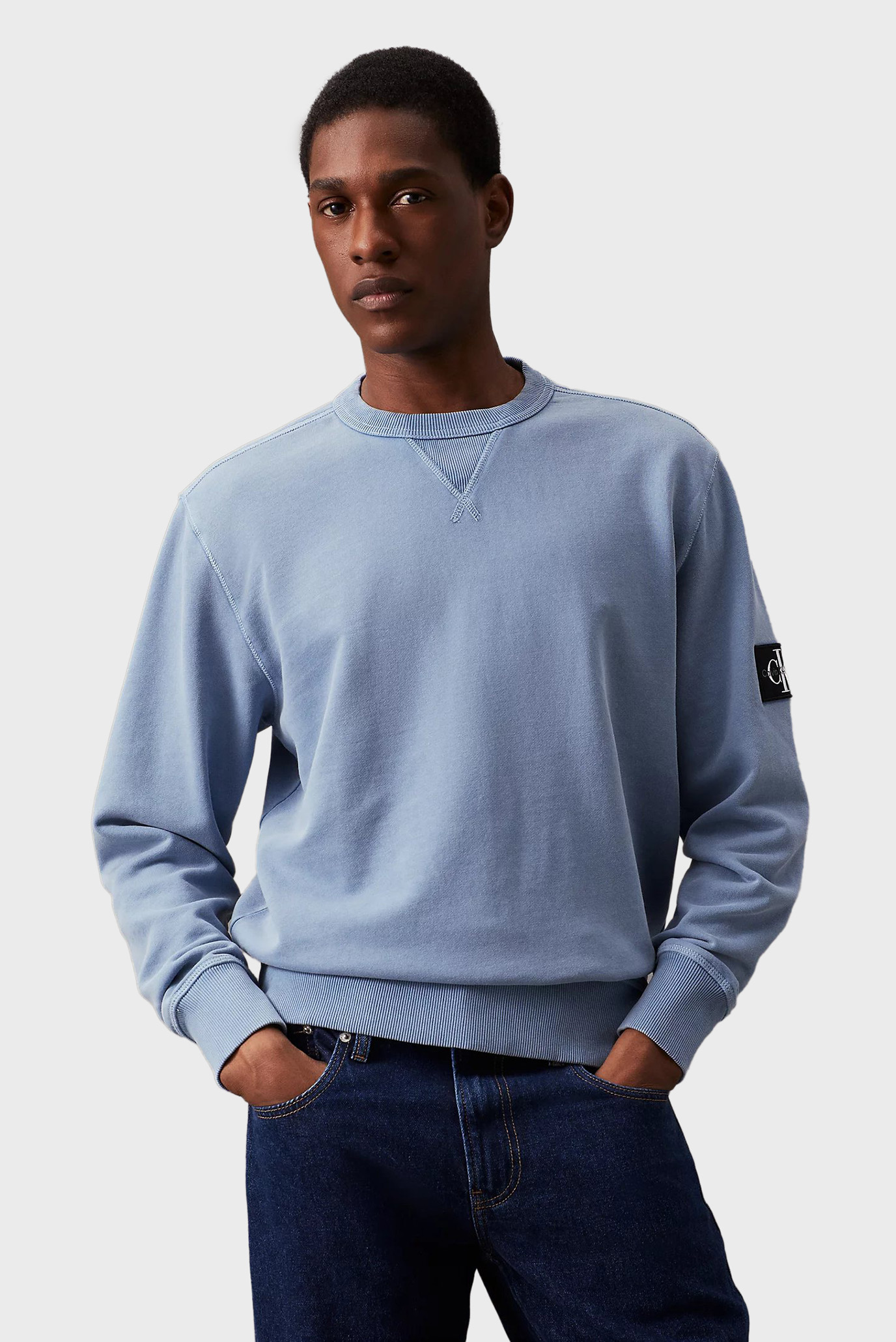 Чоловічий блакитний світшот WASHED BADGE CREW NECK 1