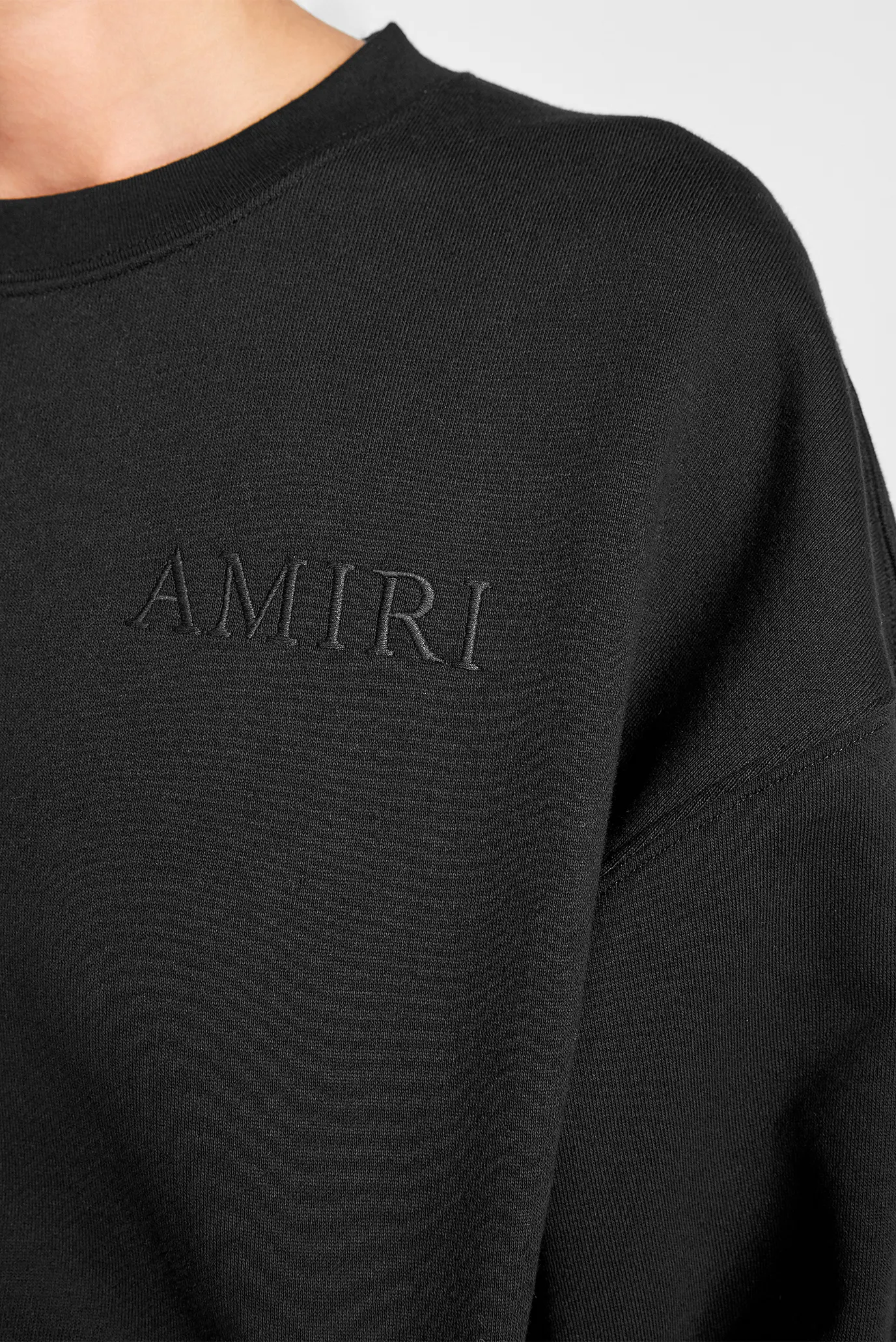 Жіночий чорний світшот 3