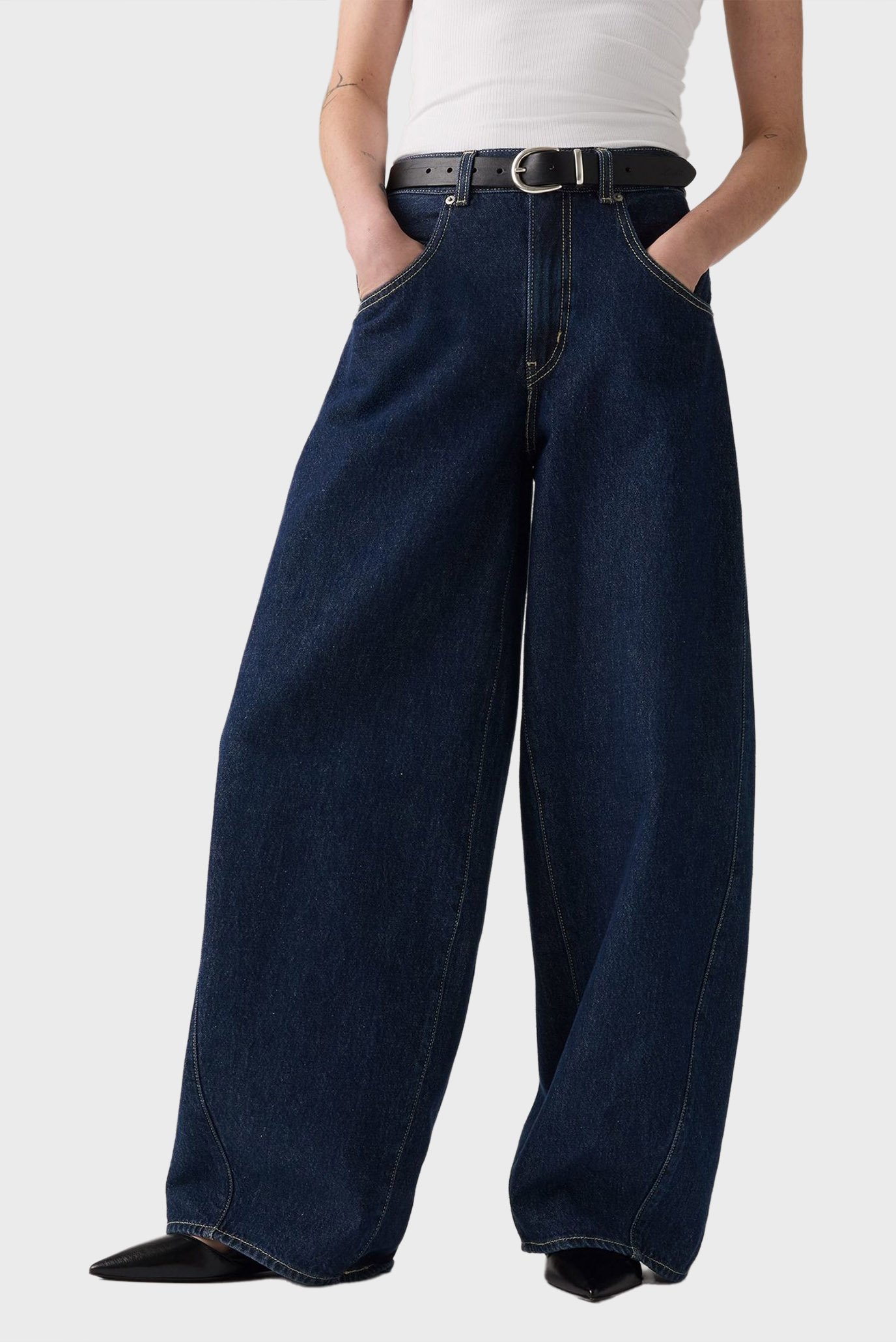 Женские темно-синие джинсы Super Baggy Barrel Синий 25-30 Levi’s® 003NF;0001 Женские темно-синие джинсы Super Baggy Barrel Синий 25-30 Levi’s® 003NF;0001