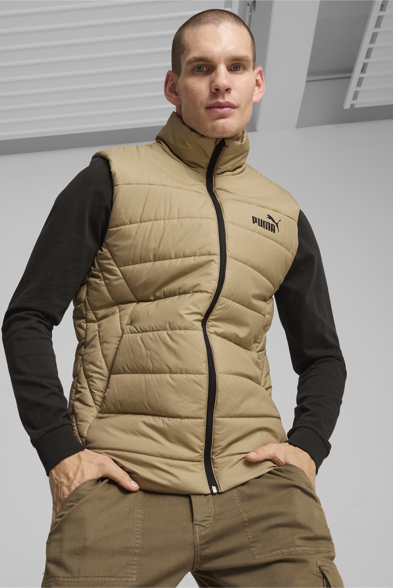 Мужской бежевый жилет Essentials Padded Vest Men 1