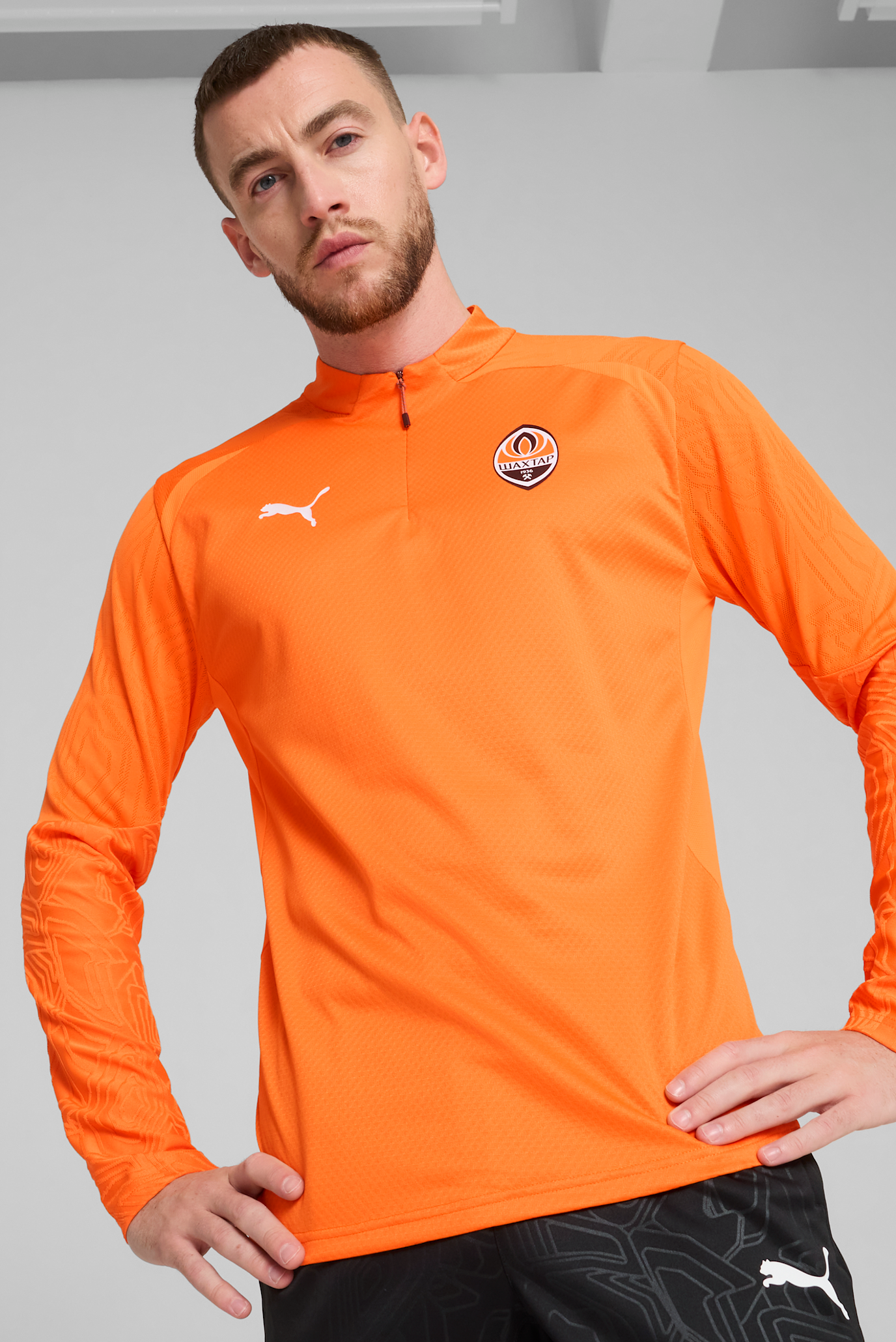 Мужской оранжевый лонгслив FC Shakhtar Donetsk Quarter-Zip Training Top Men 1